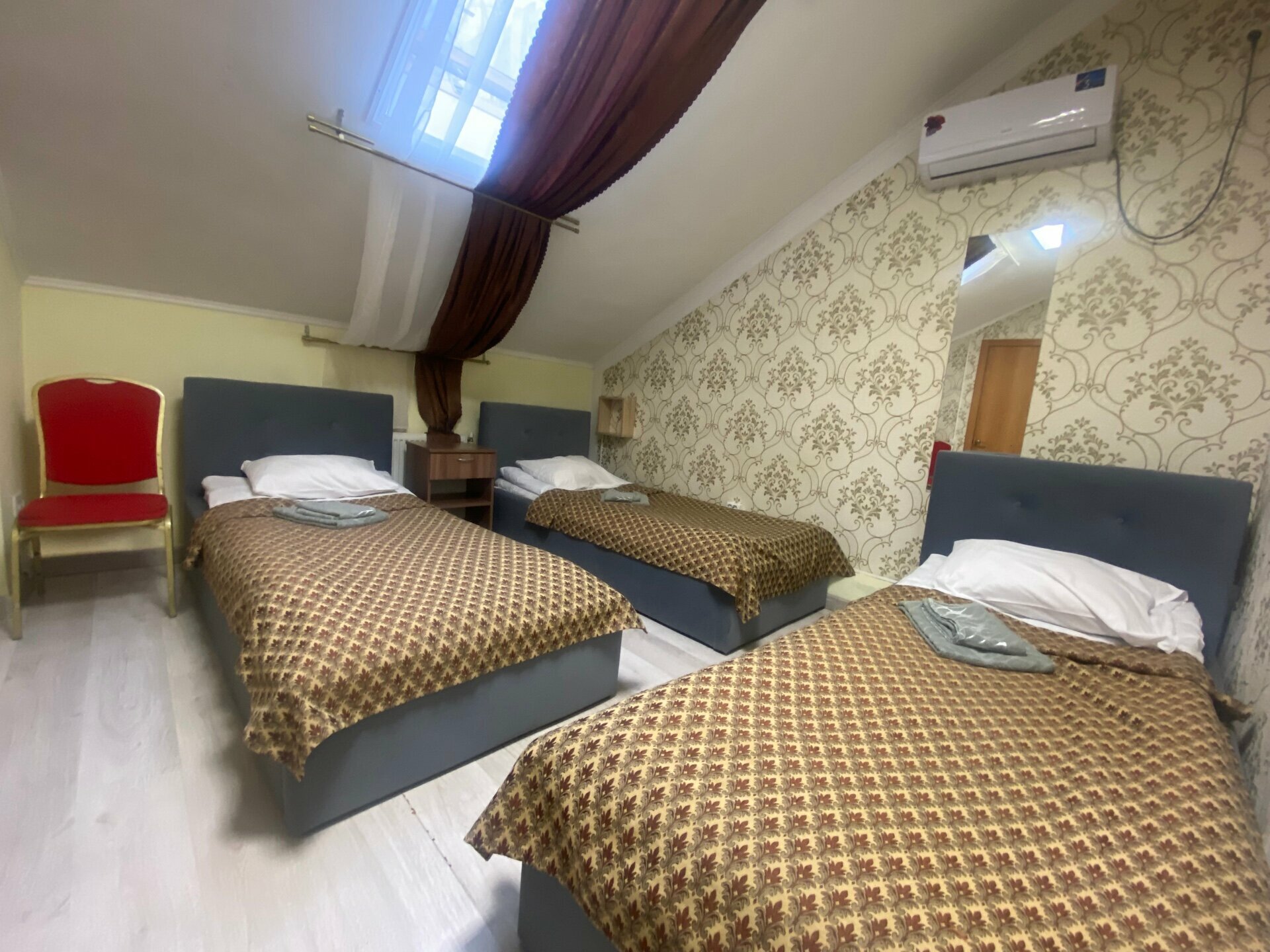 Стандартный трехместный номер