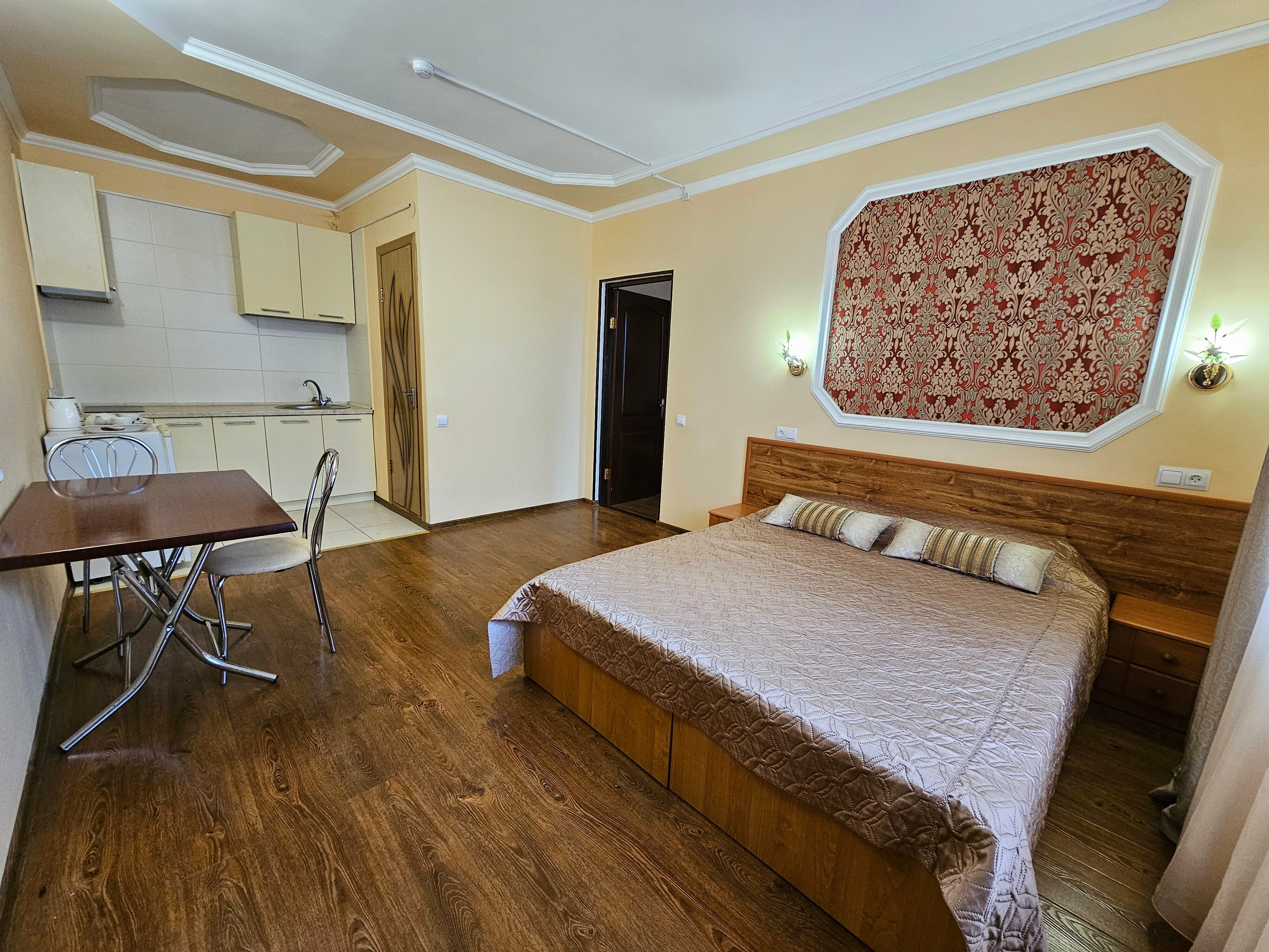 Двухкомнатный номер с мини-кухней