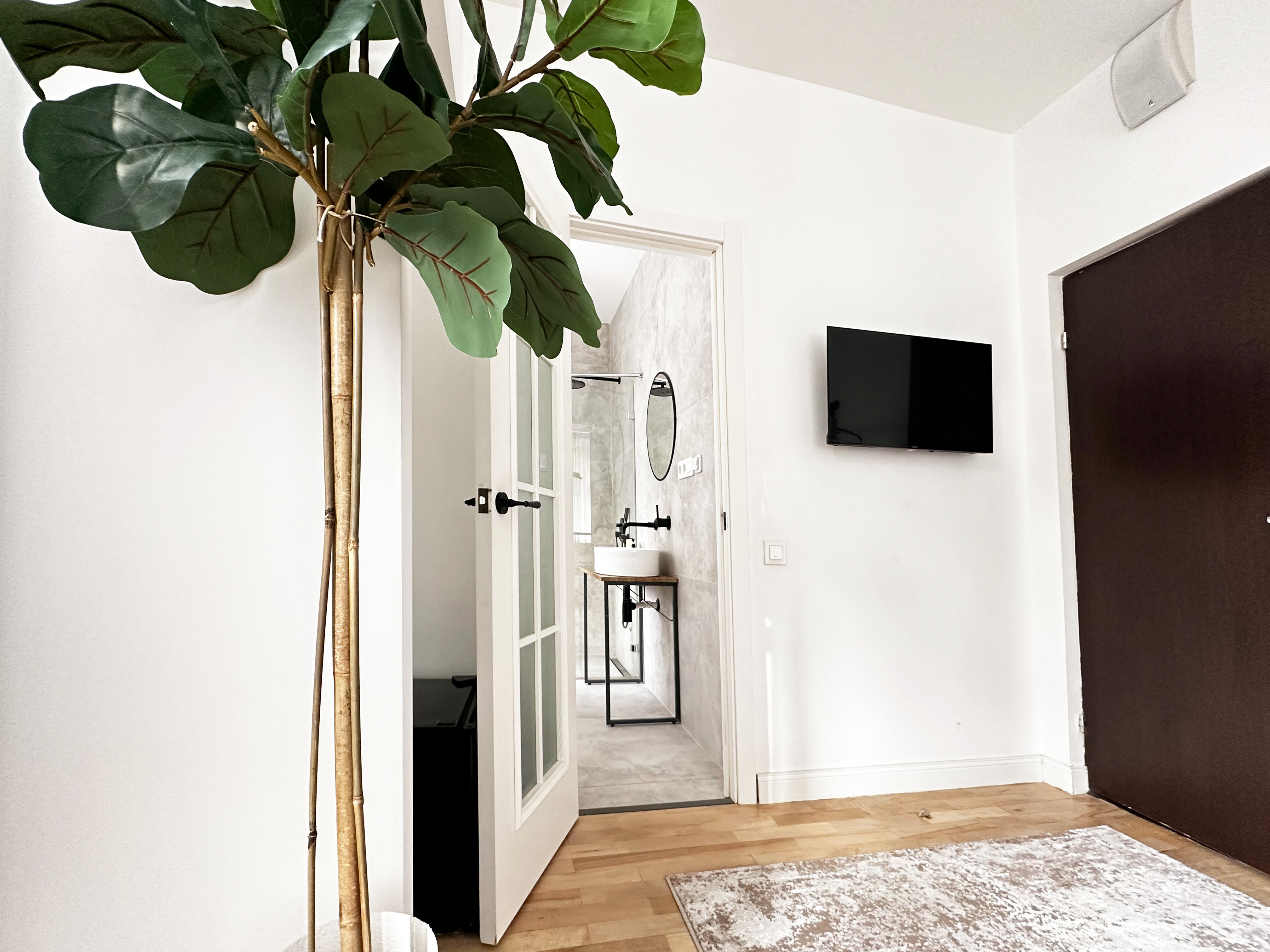 Улучшенный номер с кроватью размера «king-size»