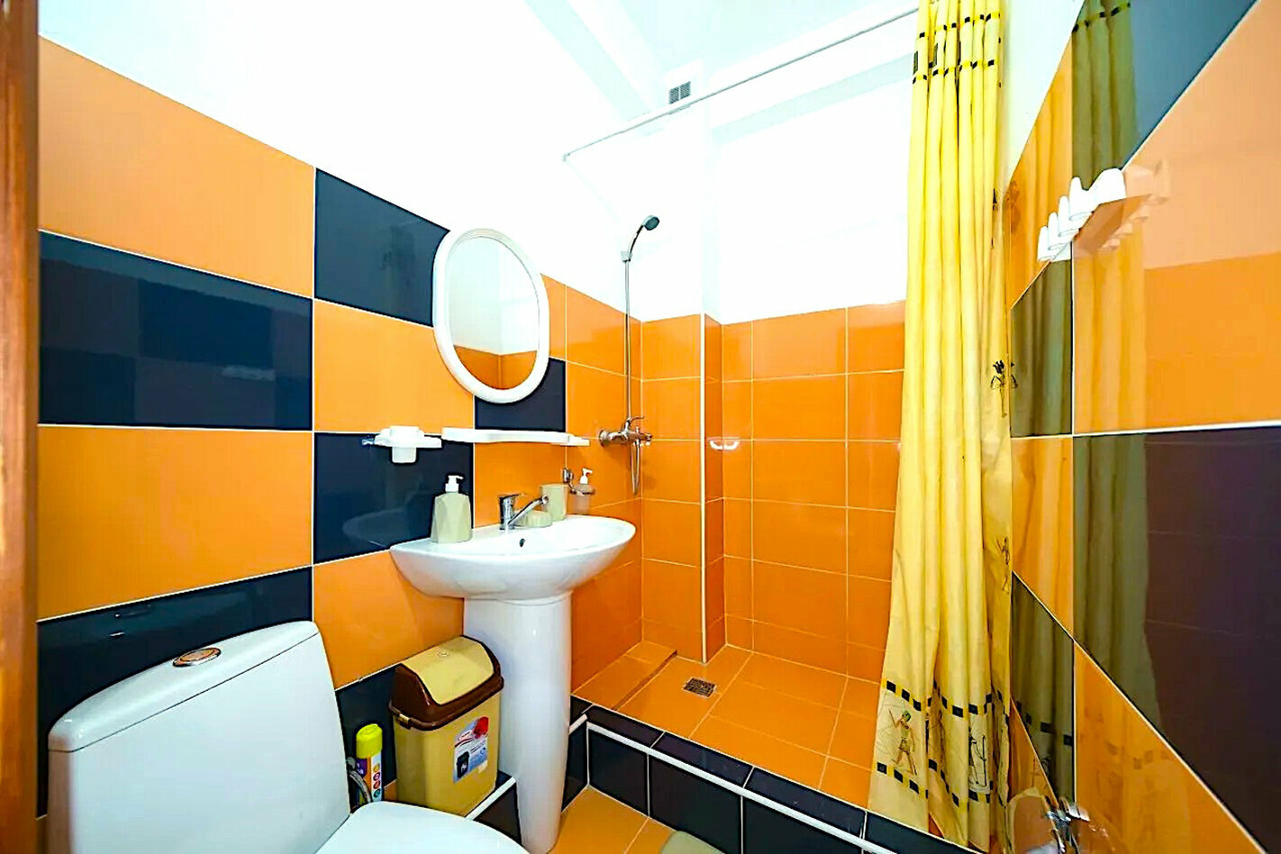 Трехместный номер с балконом