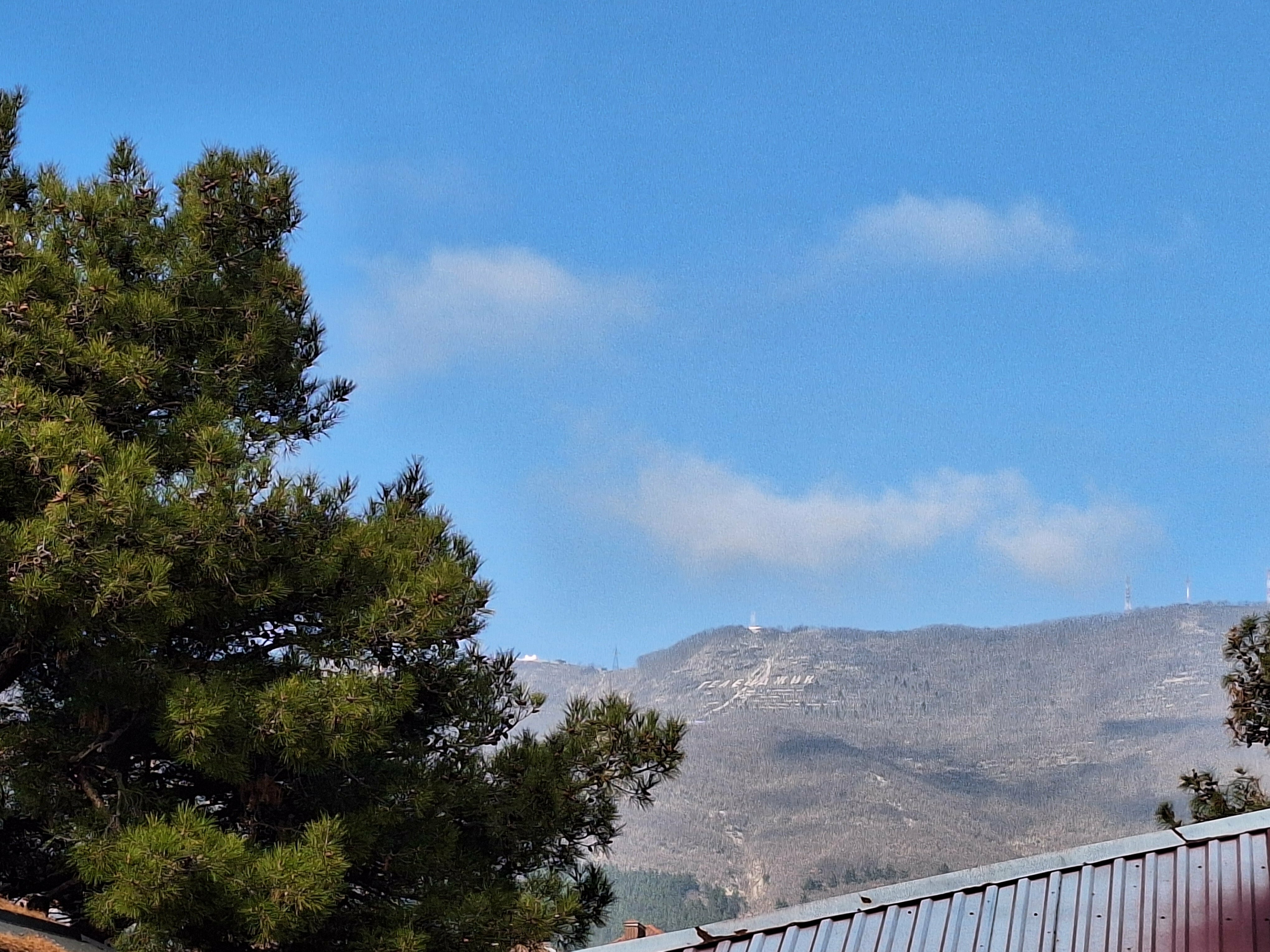 СТАНДАРТНЫЙ ТРЕХМЕСТНЫЙ  НОМЕР С ДВУМЕСТНОЙ КРОВАТЬЮ, РАСКЛАДНЫМ КРЕСЛОМ