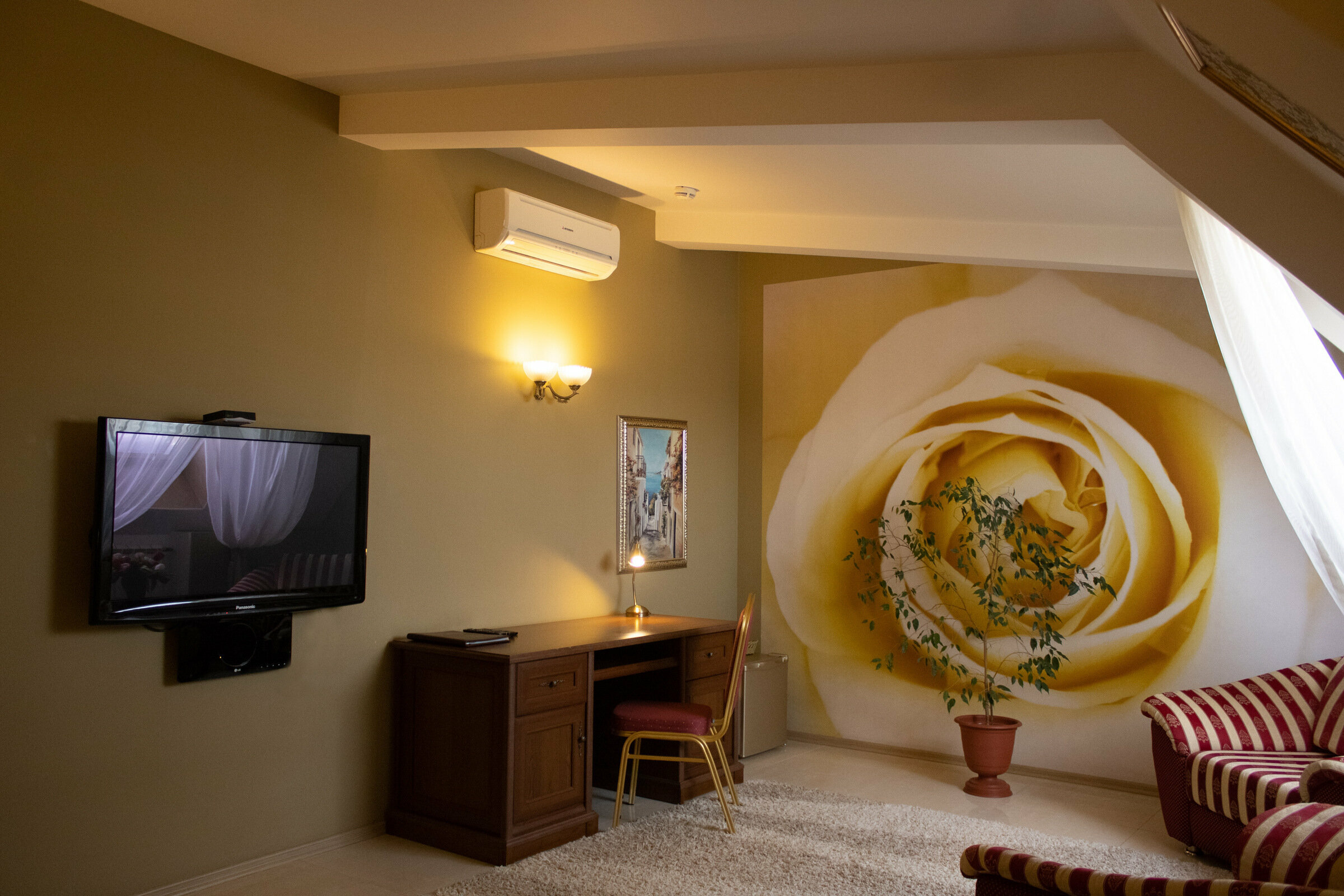 Люкс-студия