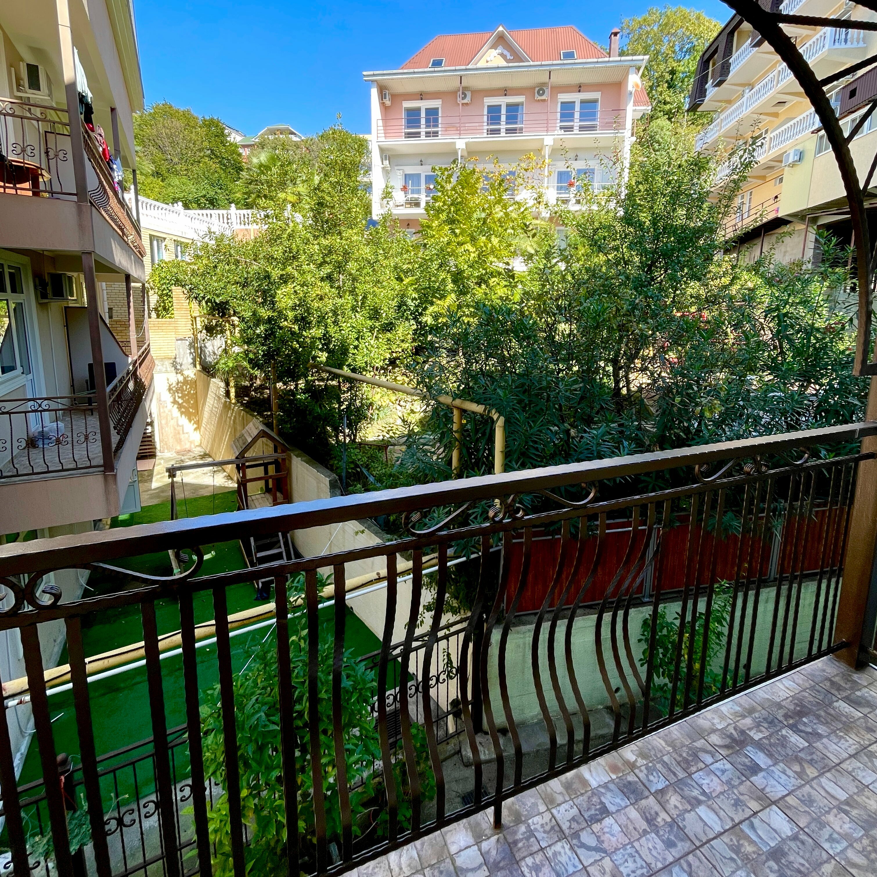 Двухместный номер с диван-кроватью и балконом