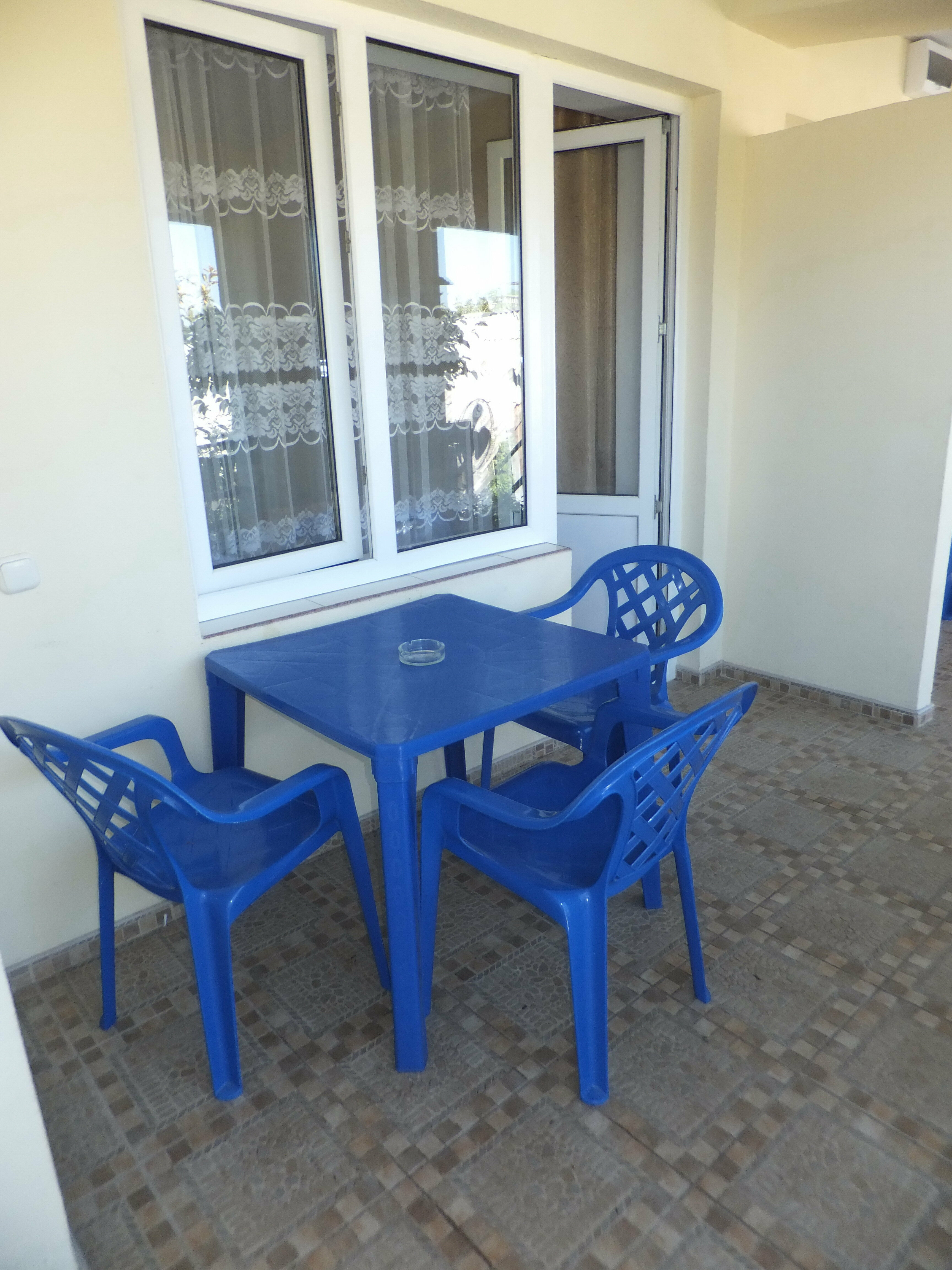 Трехместный номер «Комфорт» с душем