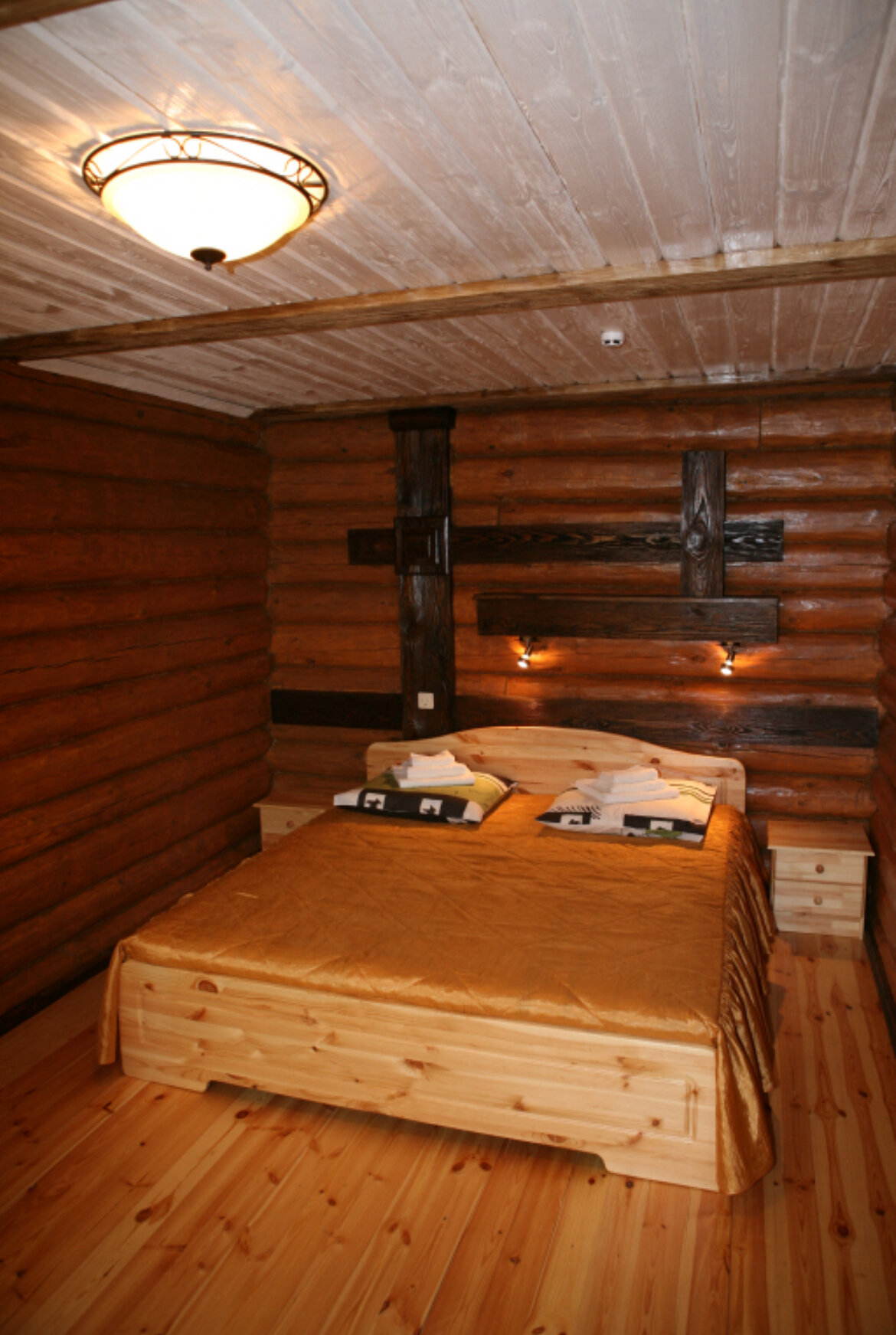 Двухместный номер с двуспальной кроватью и дополнительной кроватью