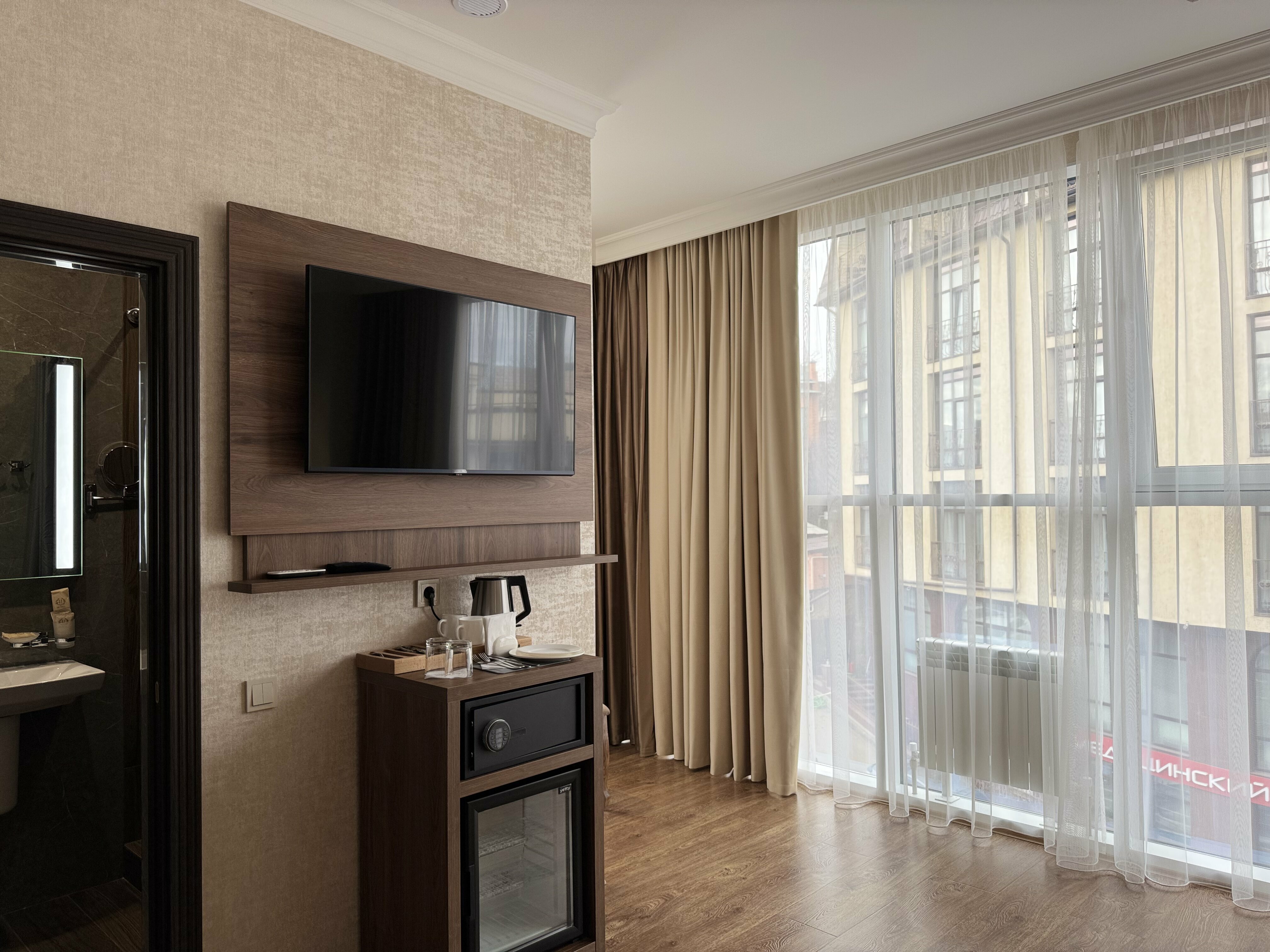 Трехместный номер «Комфорт» с душем