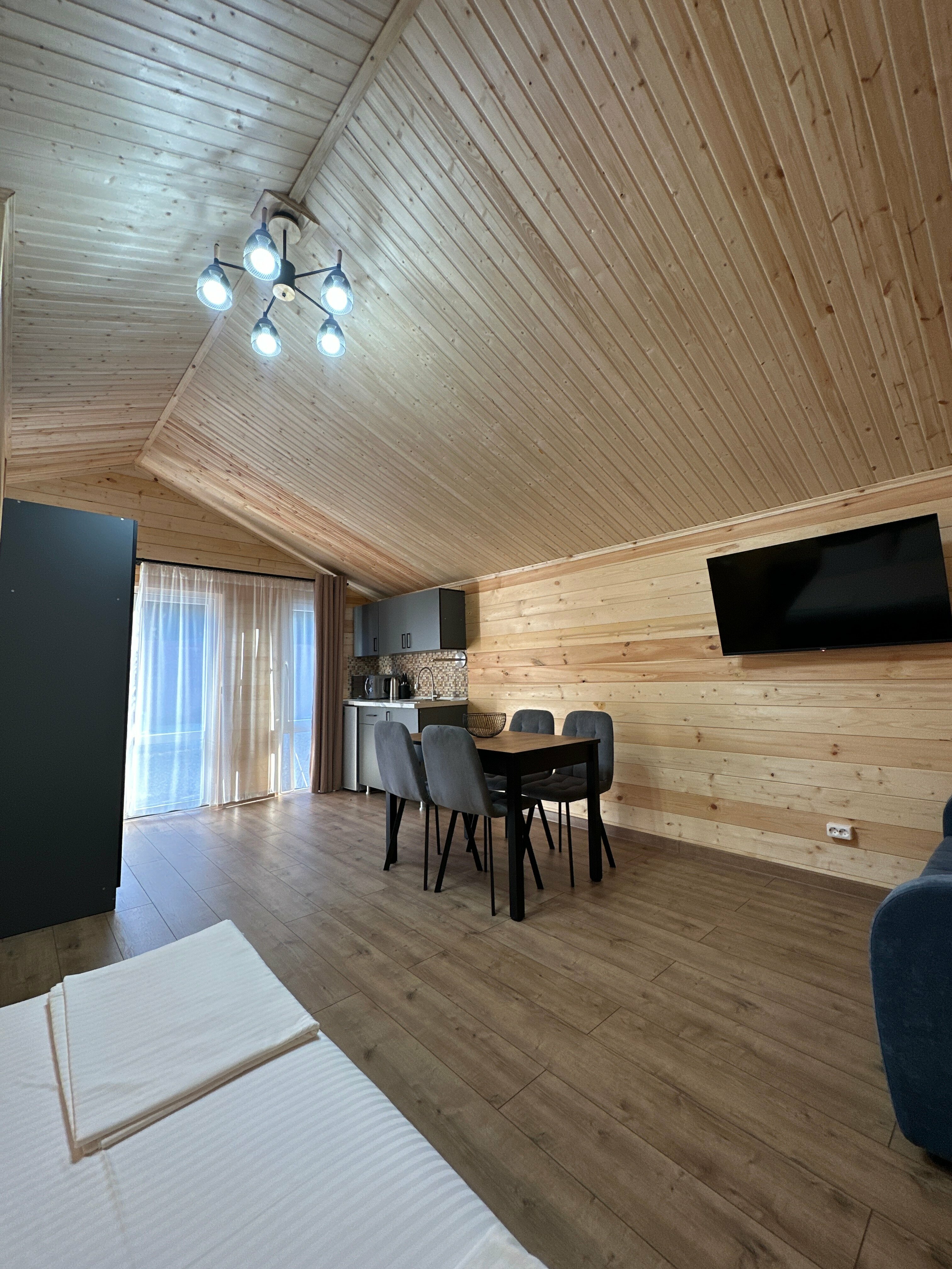 Коттедж 25 кв. с кухней 