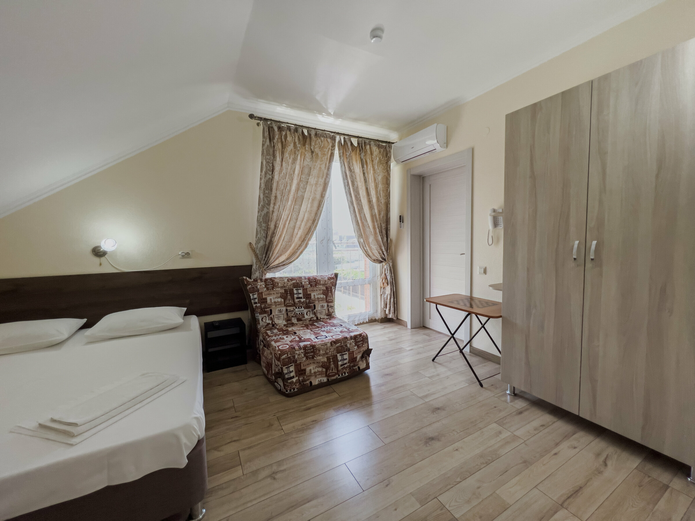 Семейный 2-комнатный номер с доп. местом на 5 человек