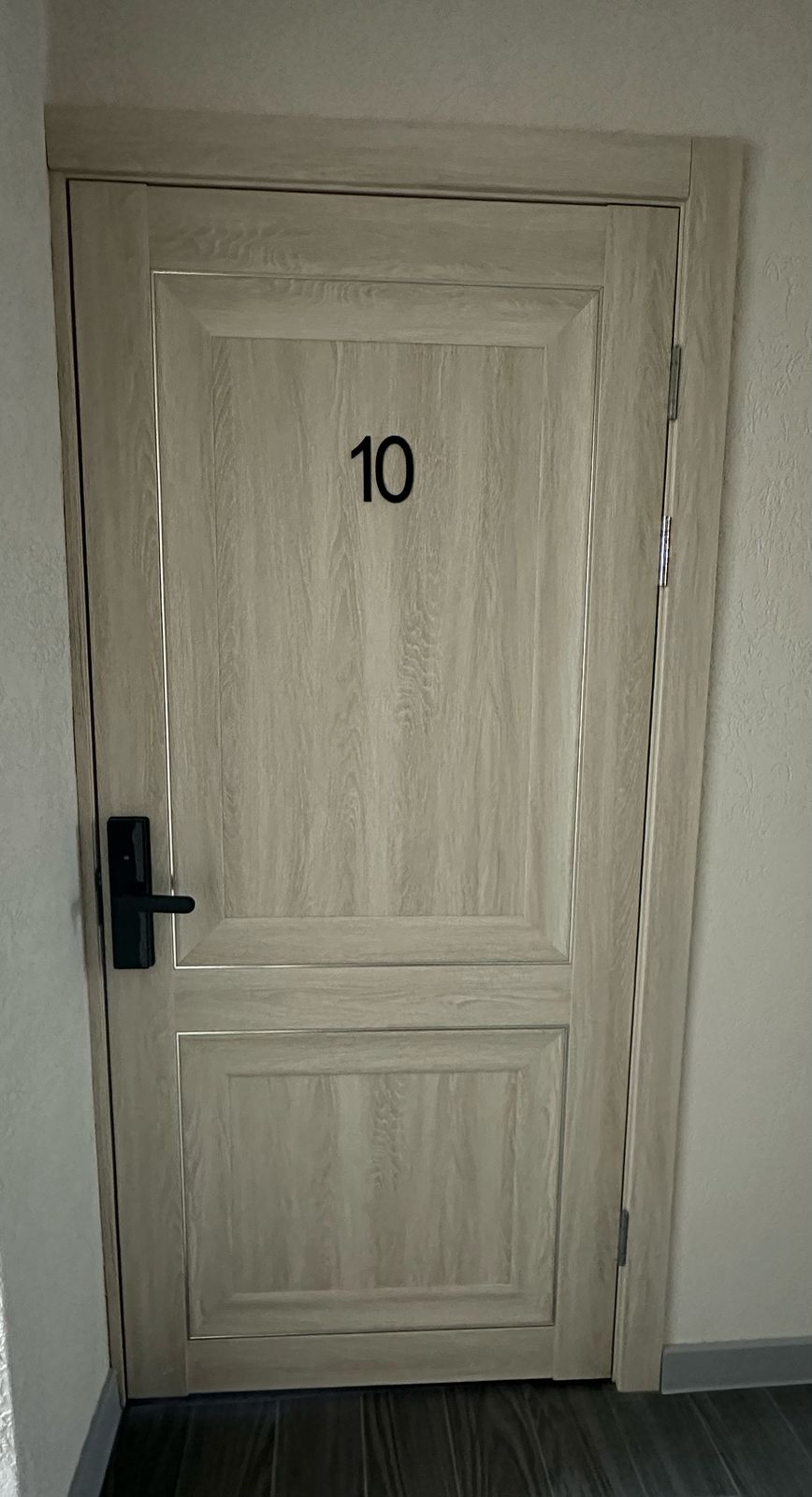 Двухместный номер с 2 отдельными кроватями, Душ и туалет общие на 2 номера