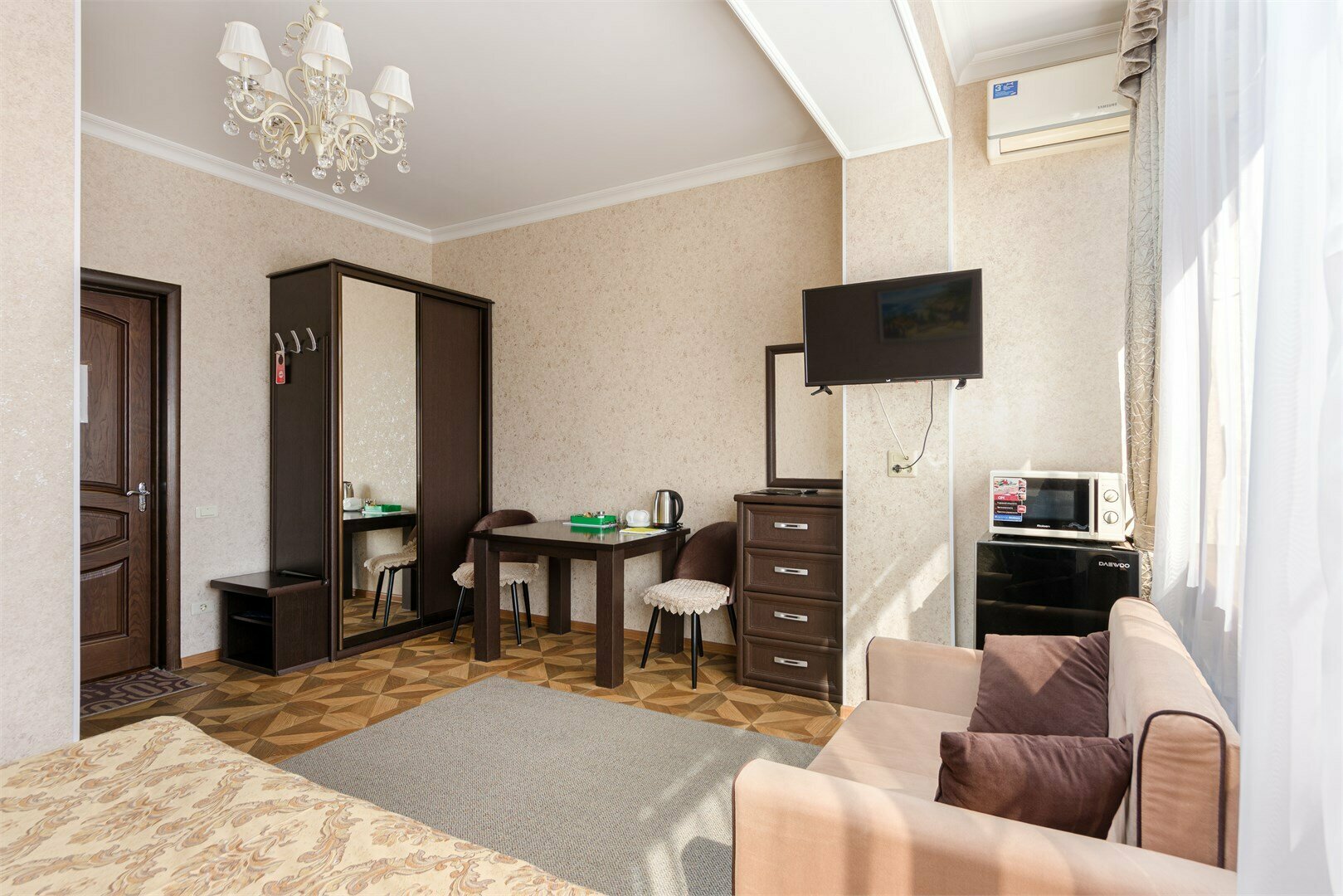 Большой двухместный номер с 1 кроватью