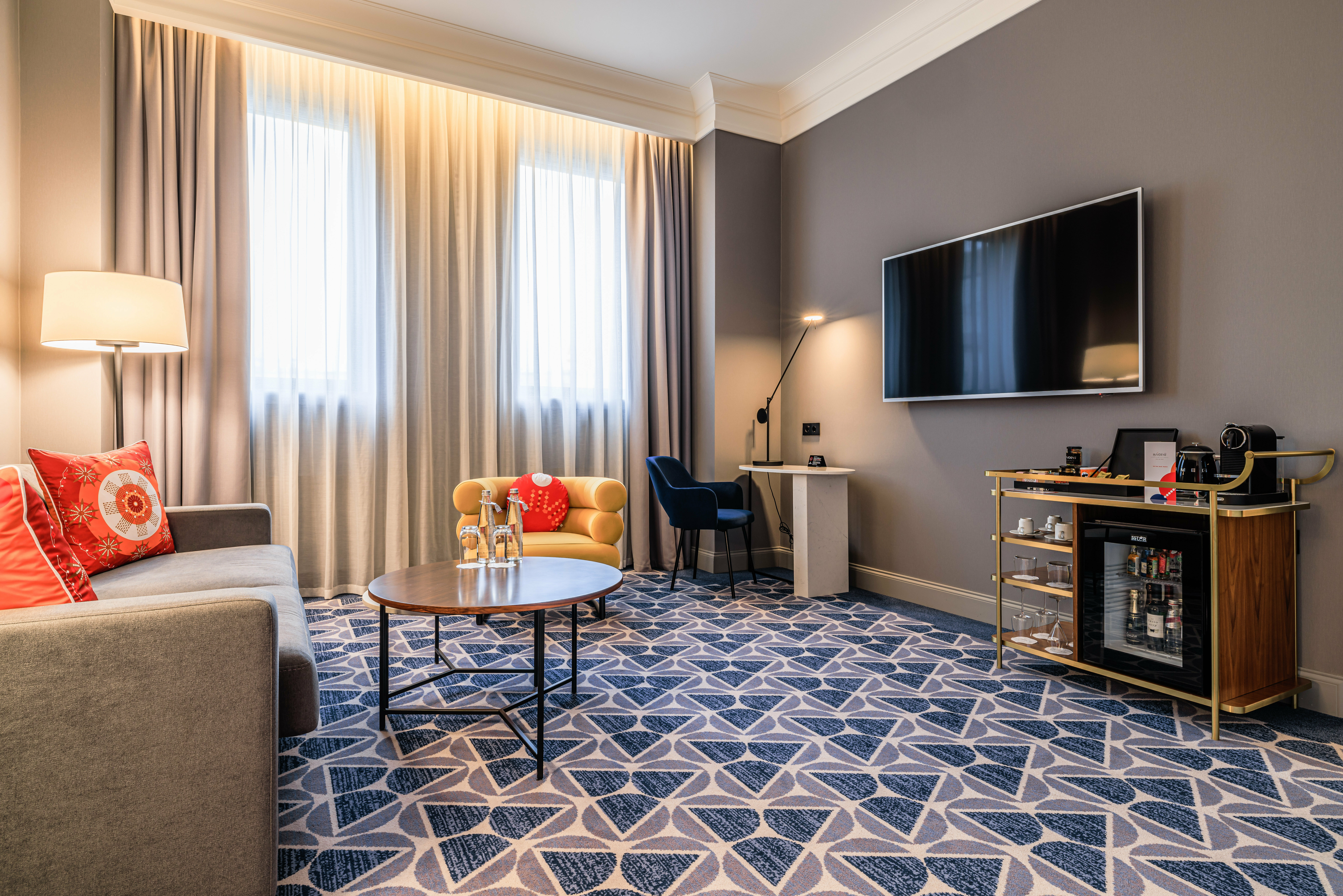 Люкс Амбассадор