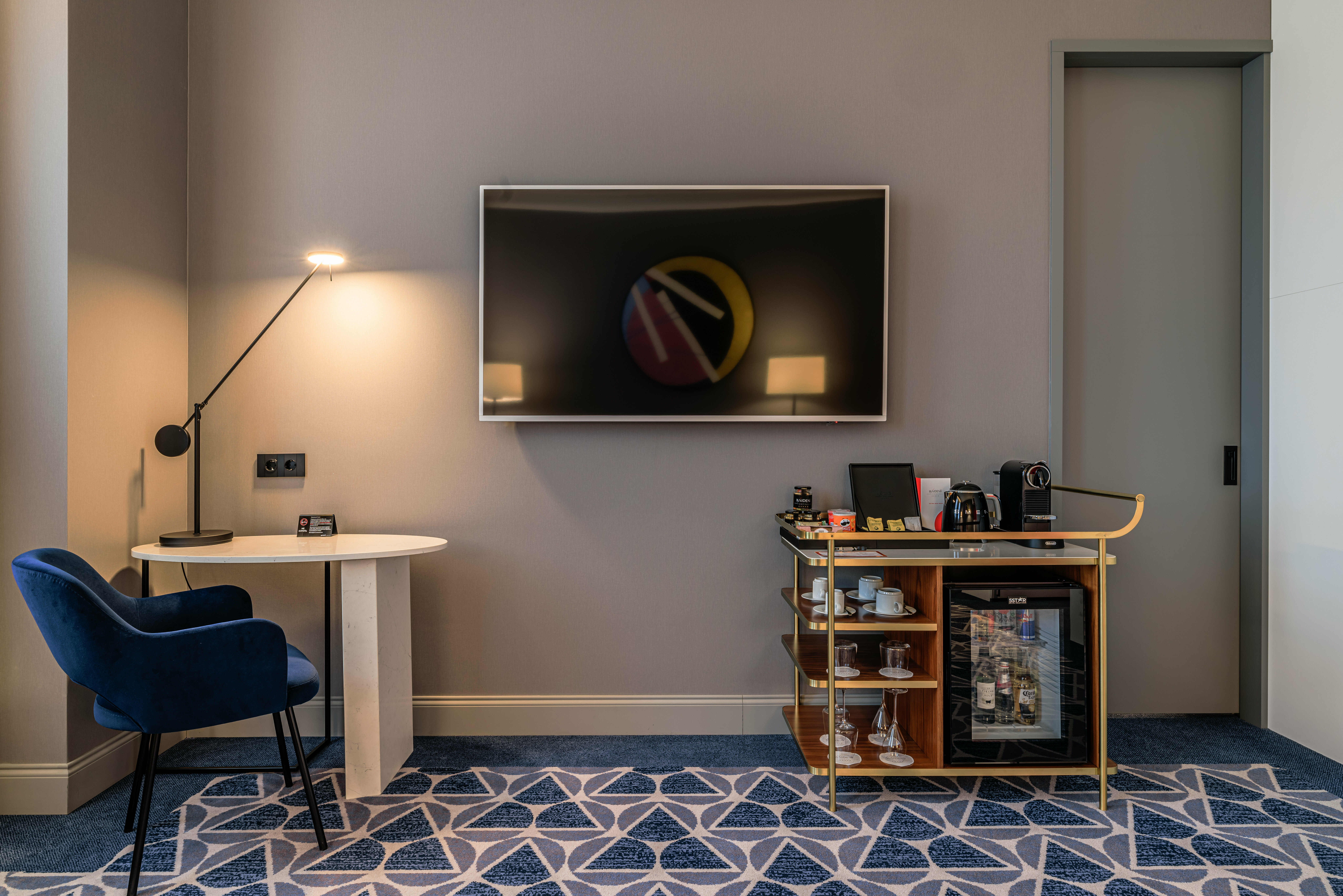 Люкс Амбассадор