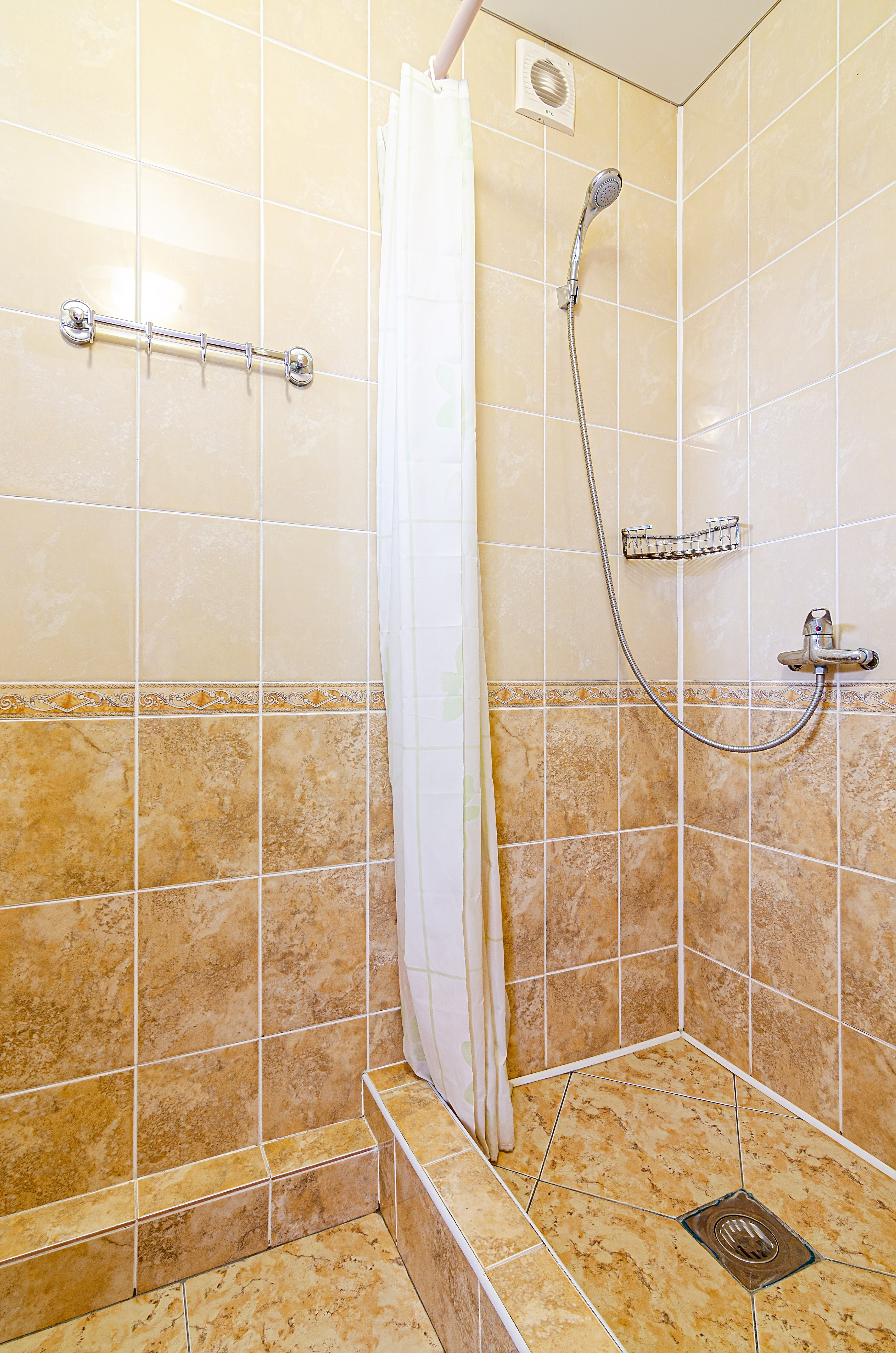 Трехместный номер с балконом