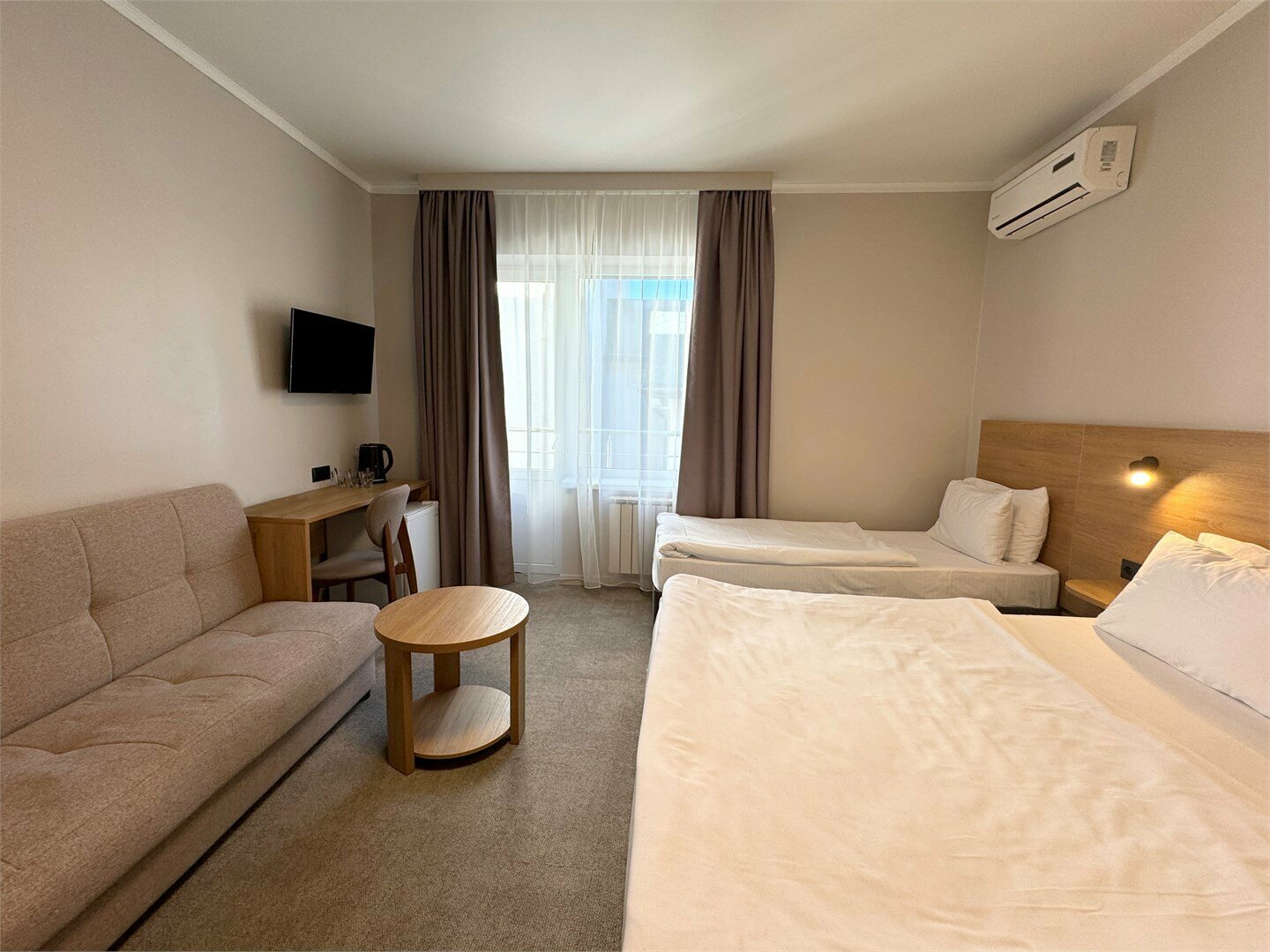 Семейный номер с балконом