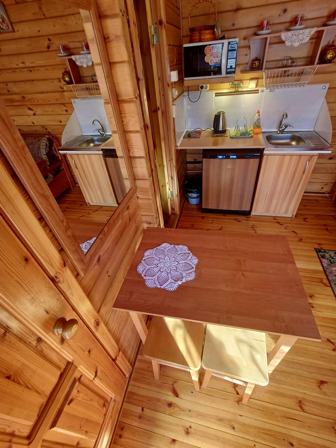 Отдельный двухкомнатный домик до 5 мест