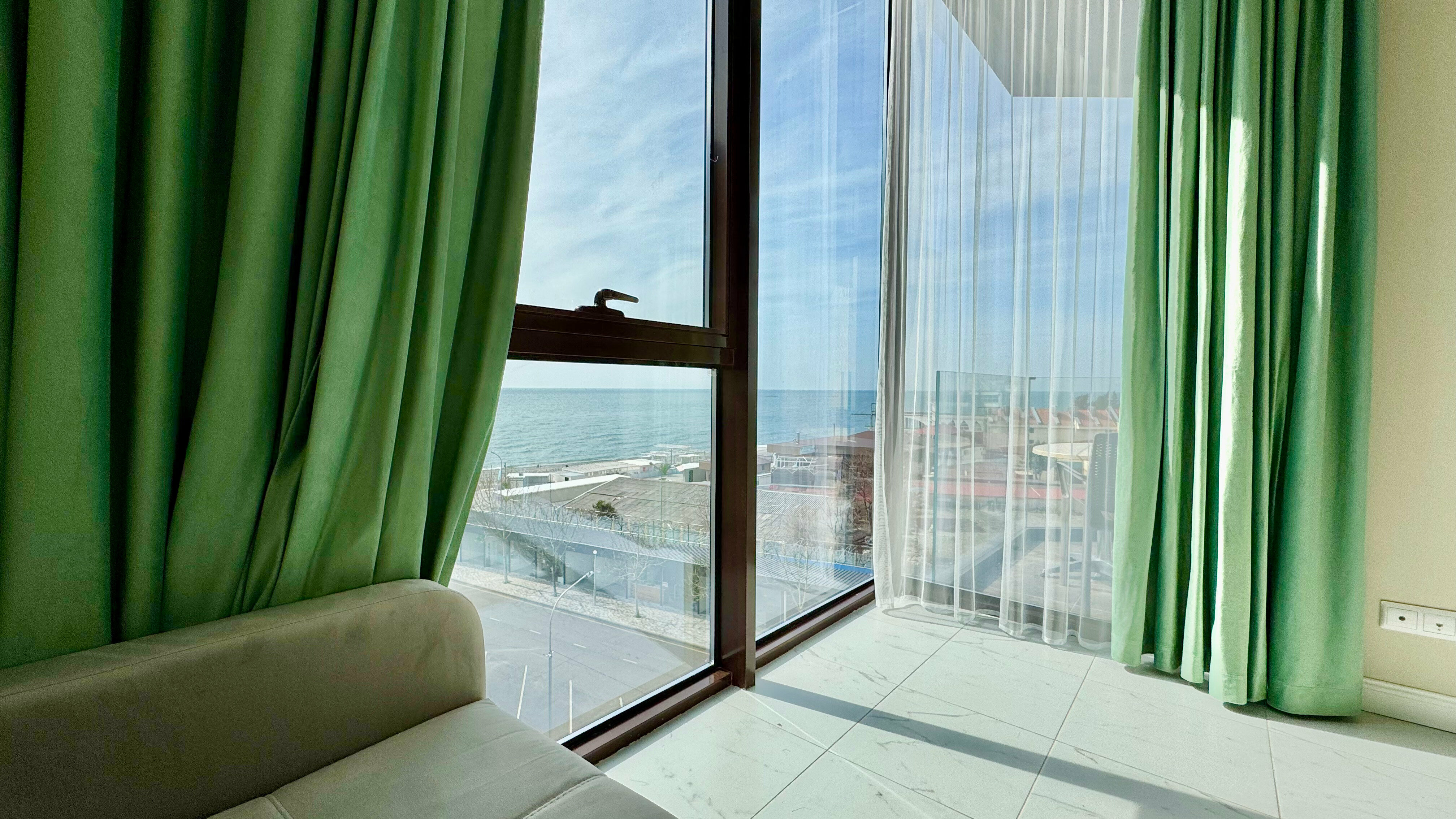 Люкс с видом на море