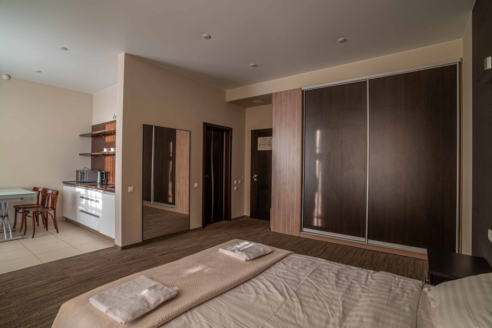 Люкс с кроватью размера «queen-size» и видом на бассейн