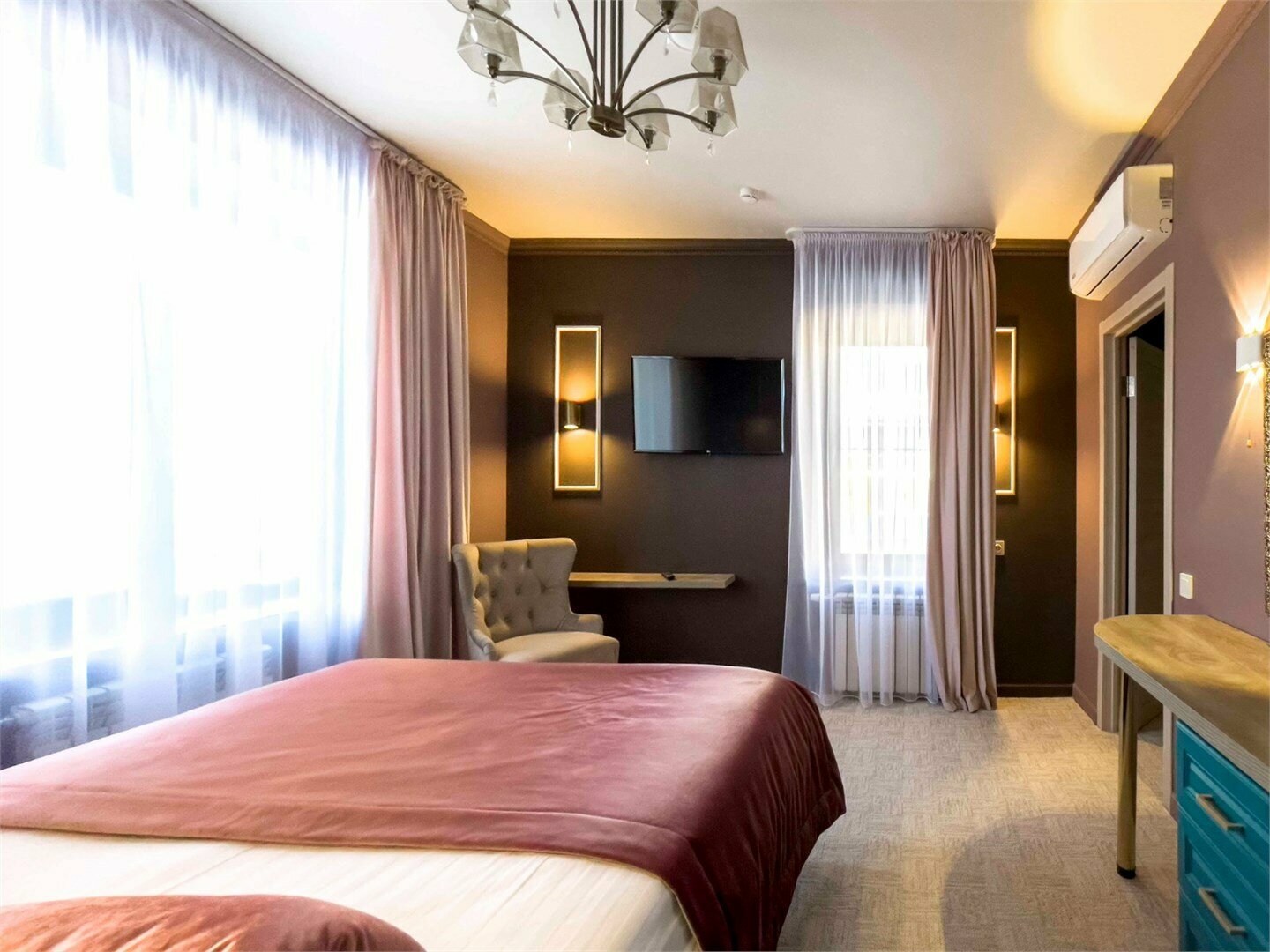 №4 ЛЮКС GRAND RESIDENT SUITE (2 комн., 50 м²)