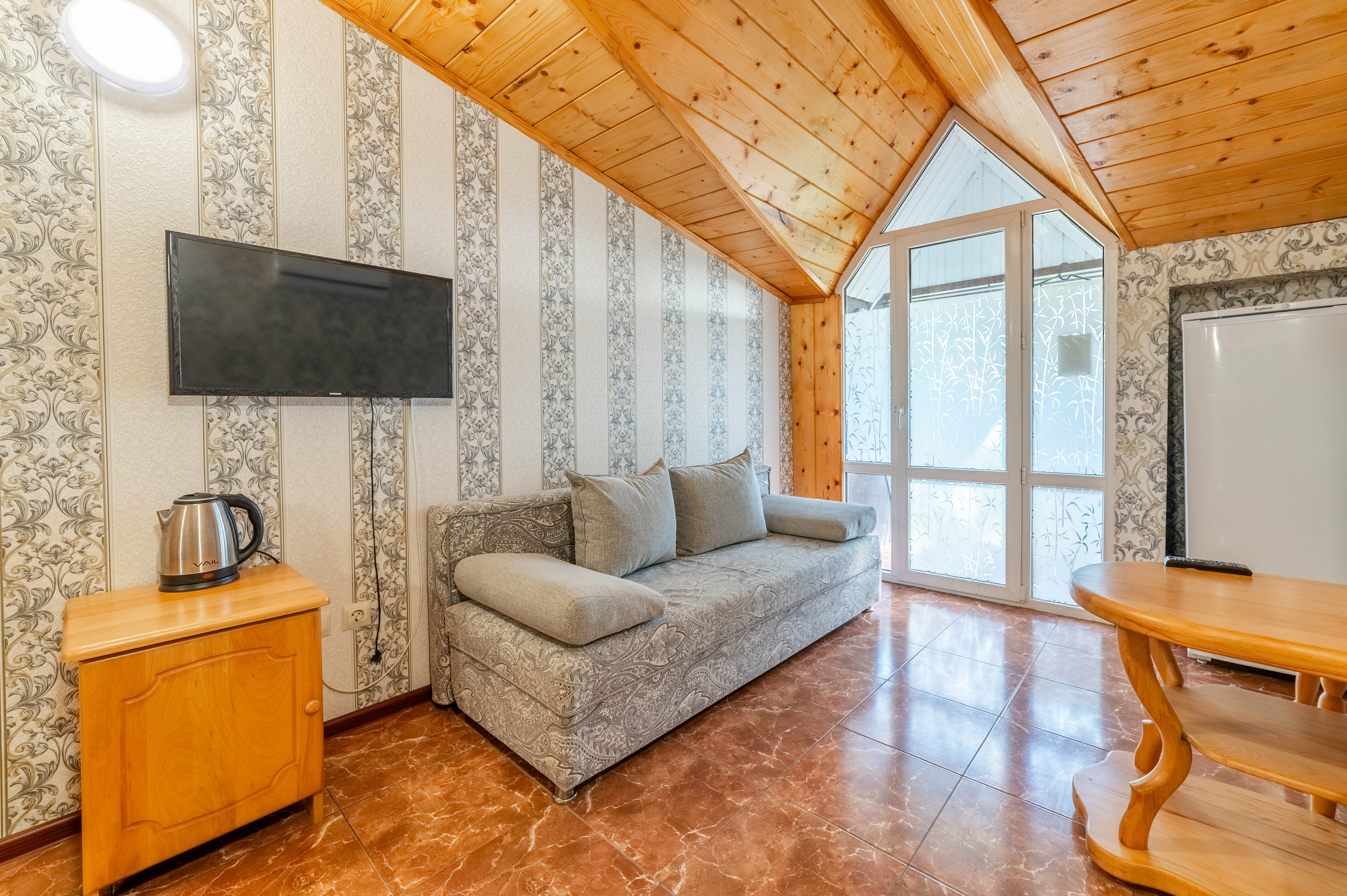 Улучшенный трехместный номер с видом на море