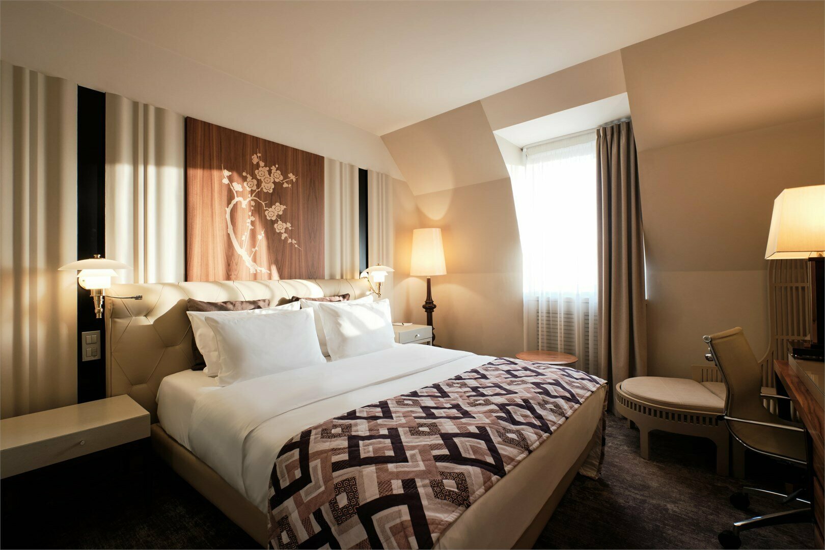 Стандартный номер с кроватью Queen-size