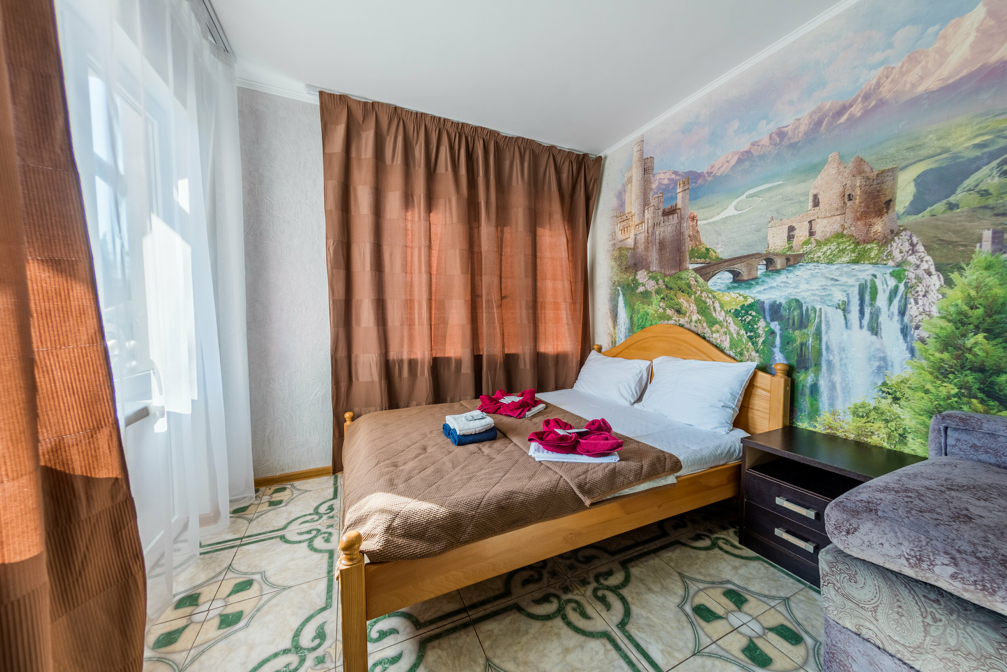 Трехместный номер с балконом