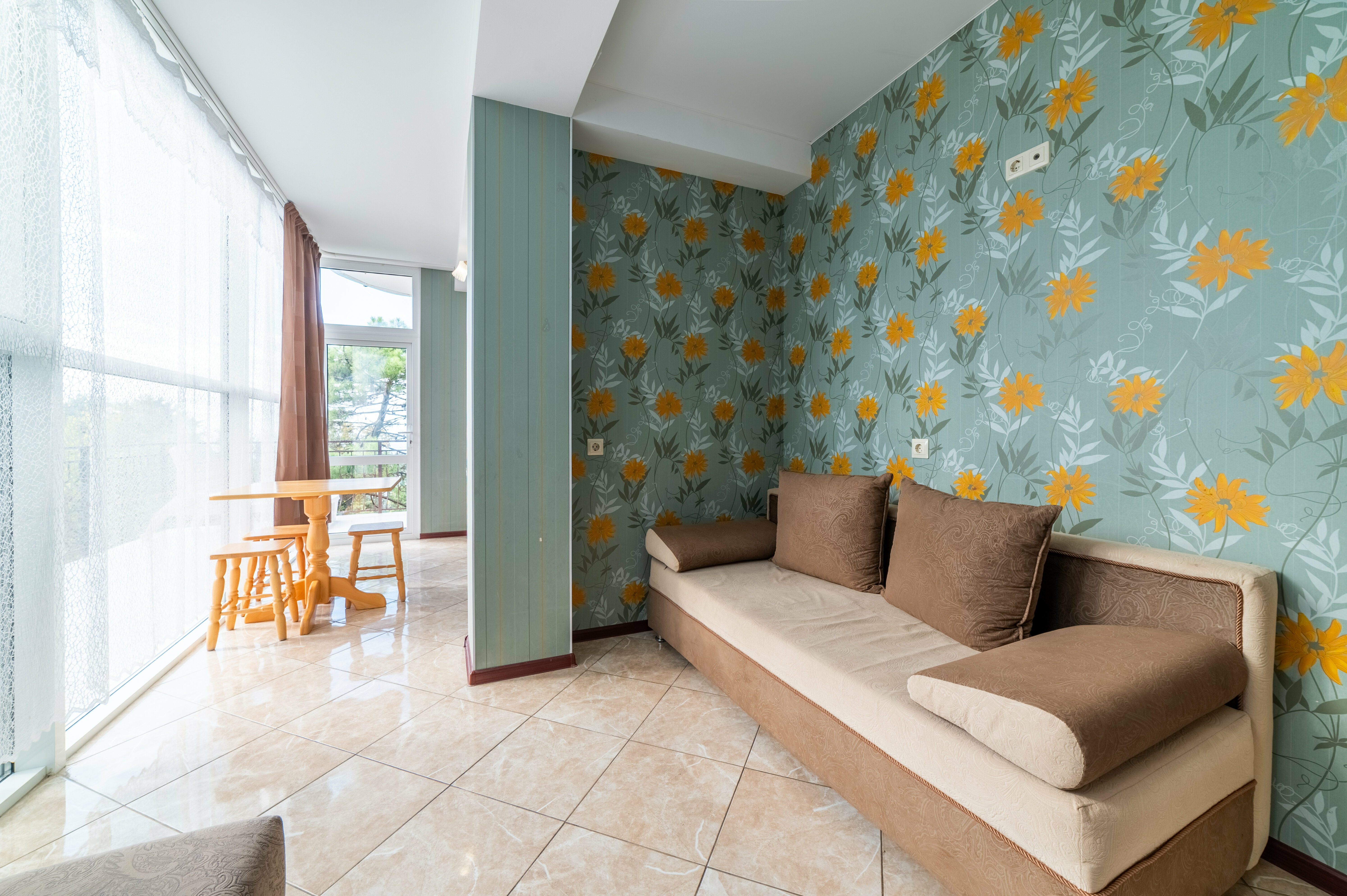 Двухкомнатный люкс с балконом и видом на море