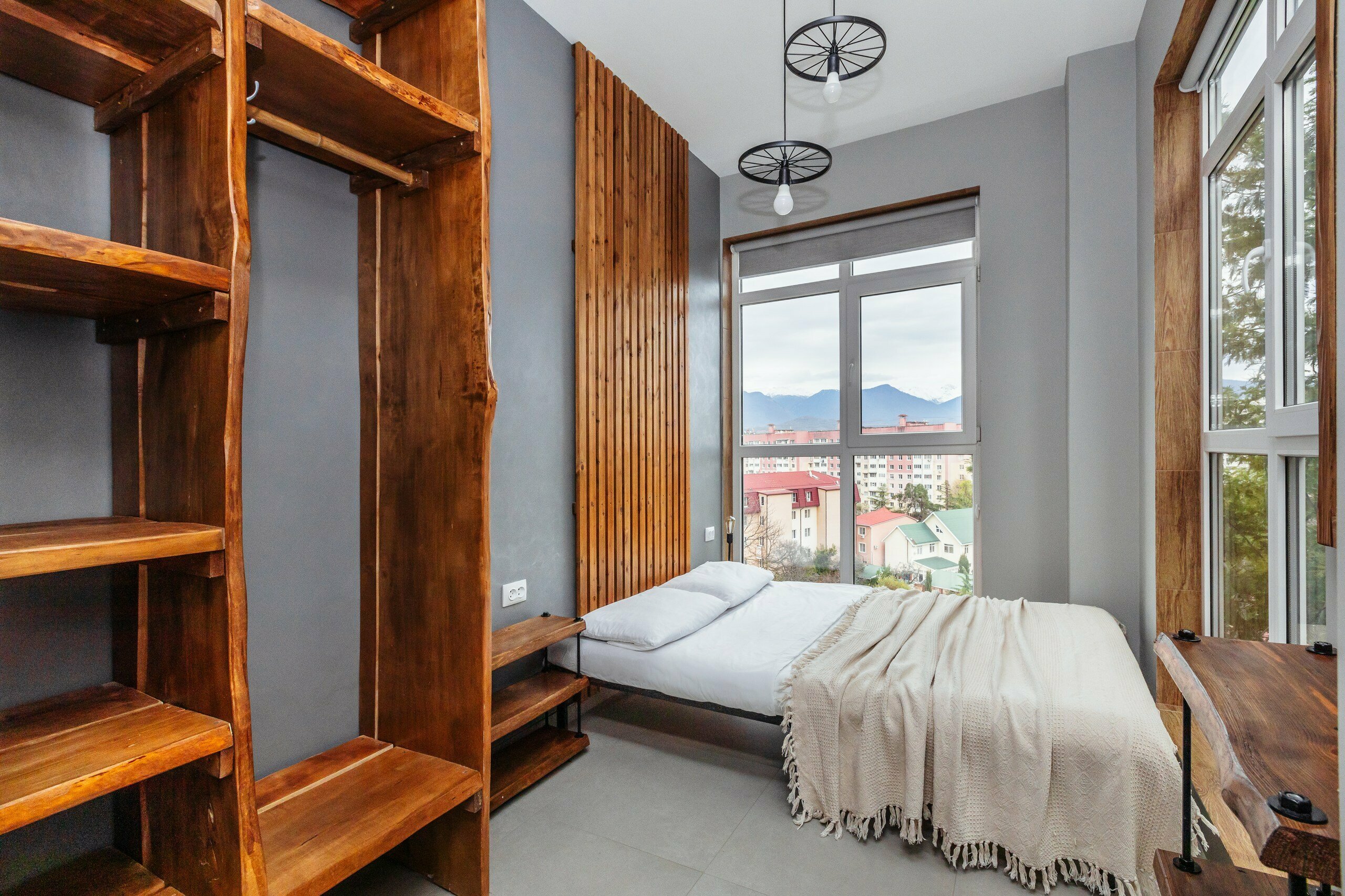 Семейный номер с видом на горы