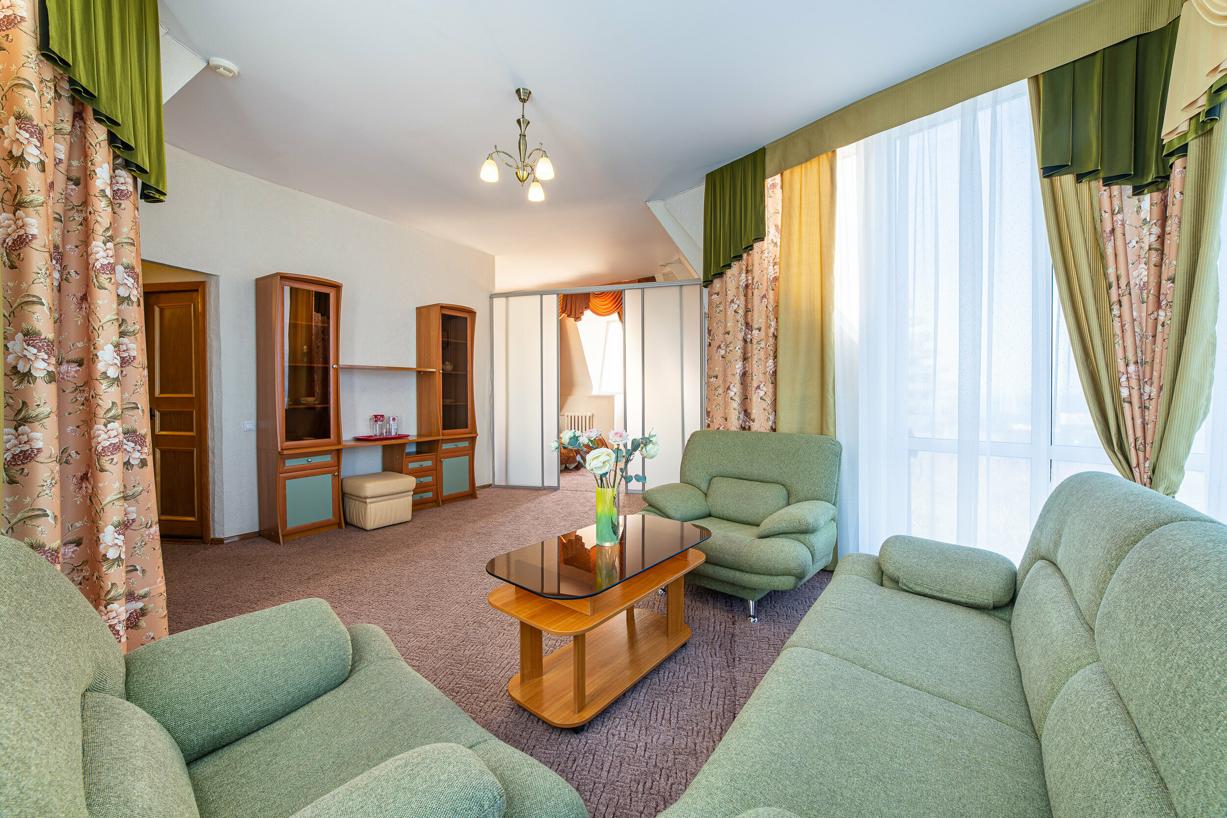 Двухместный  ЛЮКС  7 корпуса с панорамным видом на море (2 комнаты)