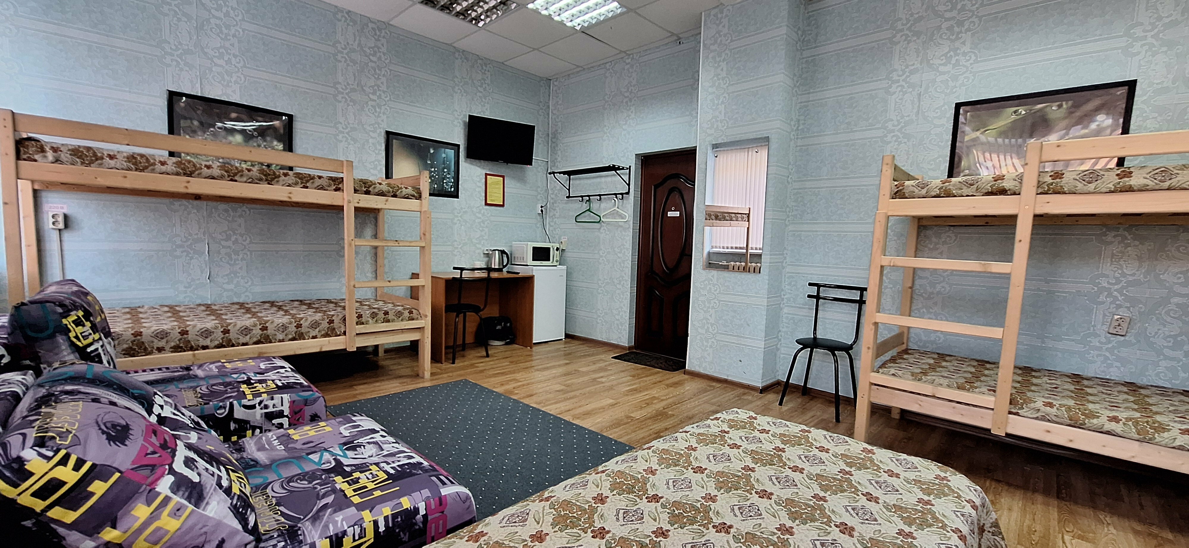 Кровать в общем 8-местном номере