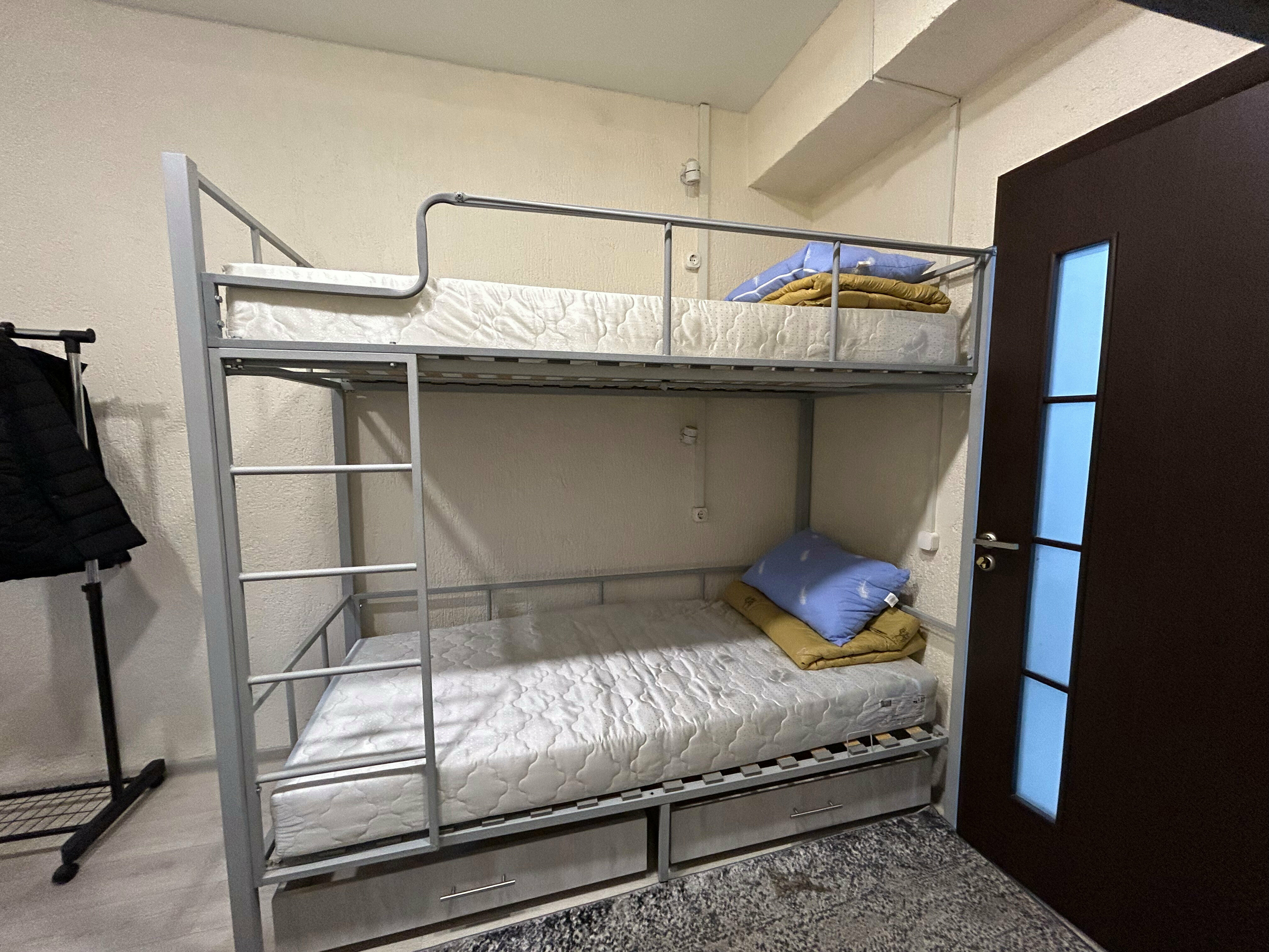 Общий 6-местный номер для мужчин и женщин