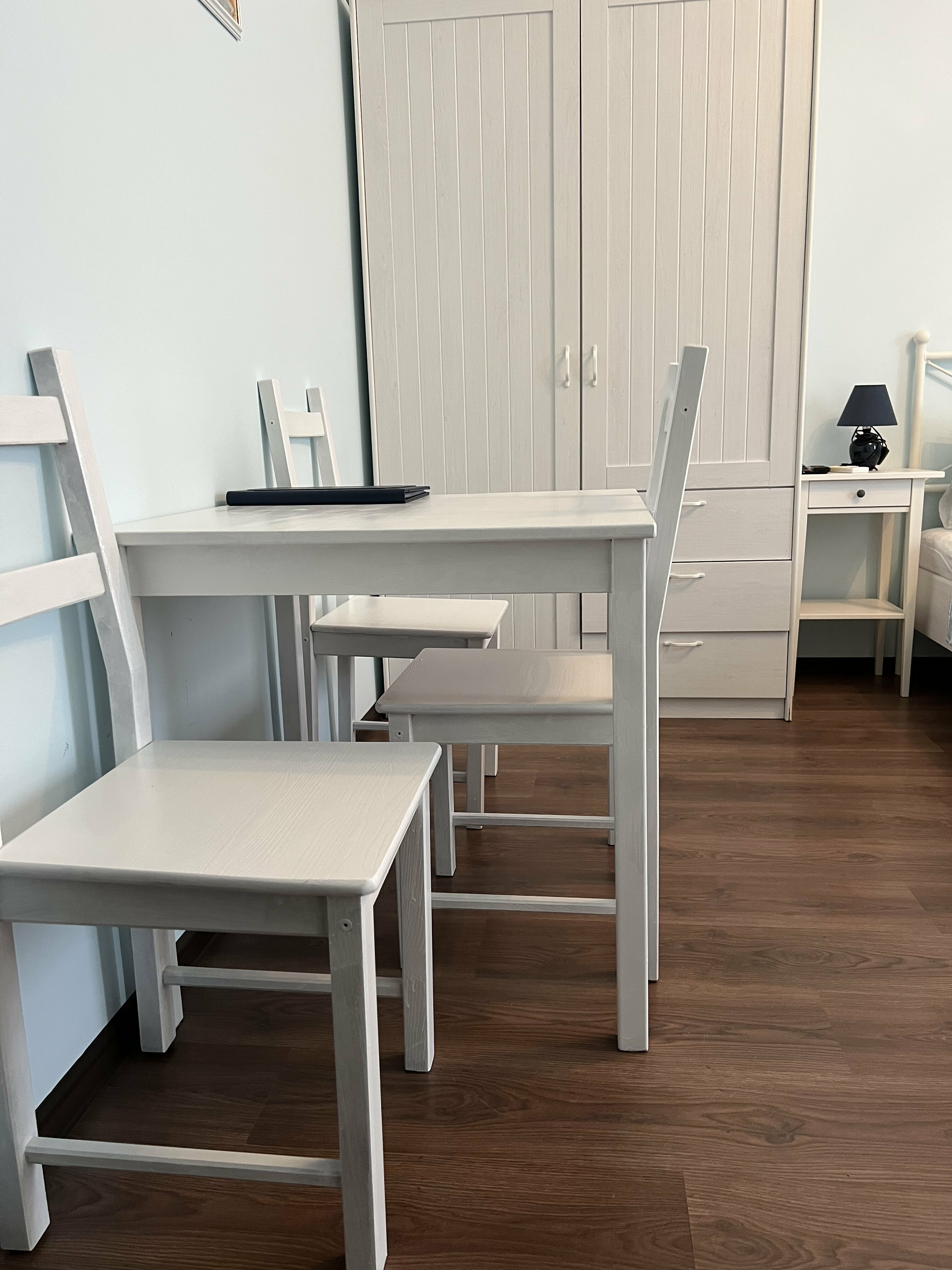 4 местный номер со своим санузлом (личным) вне номера в коттедже №19