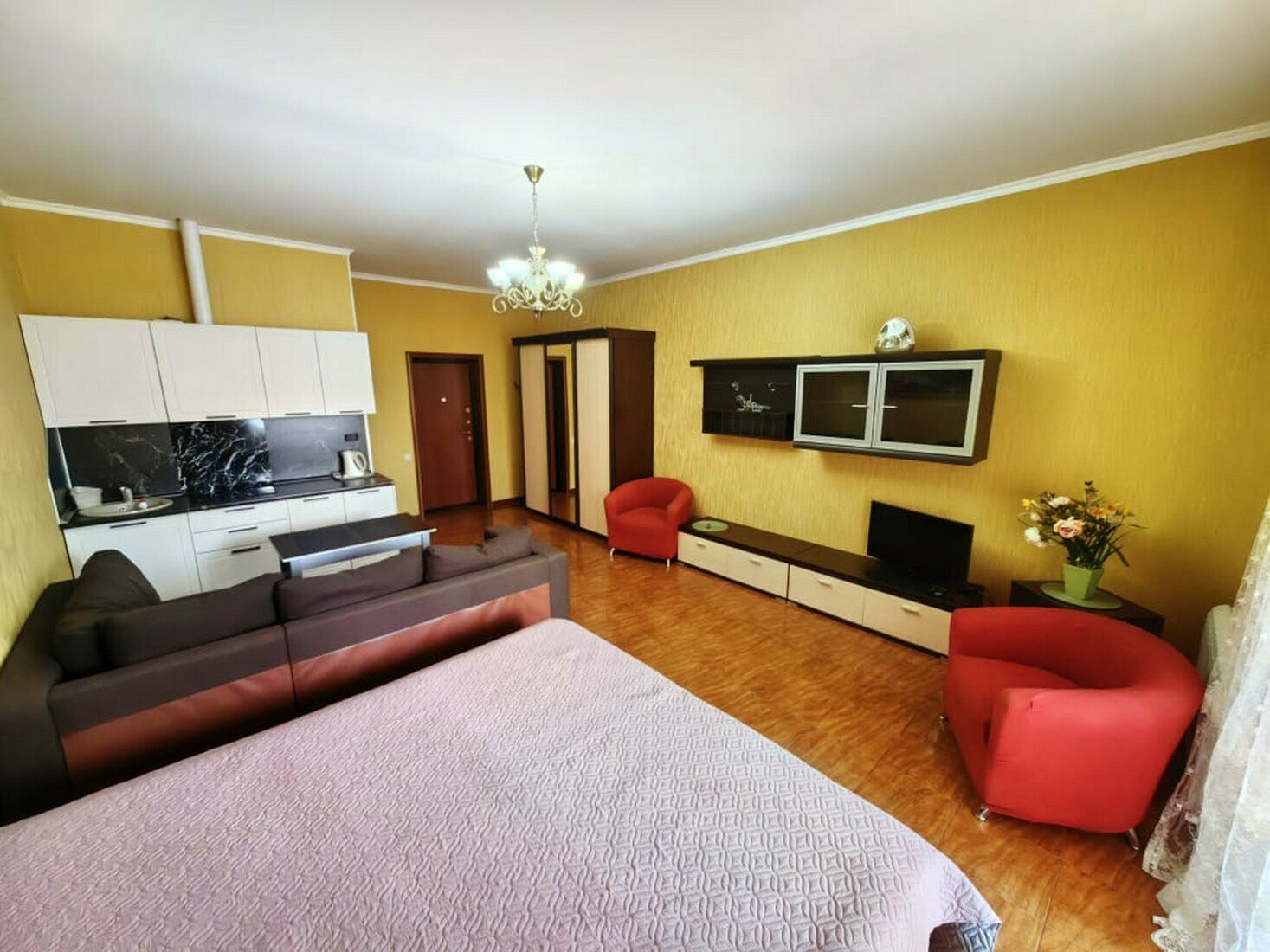 Апартаменты с балконом