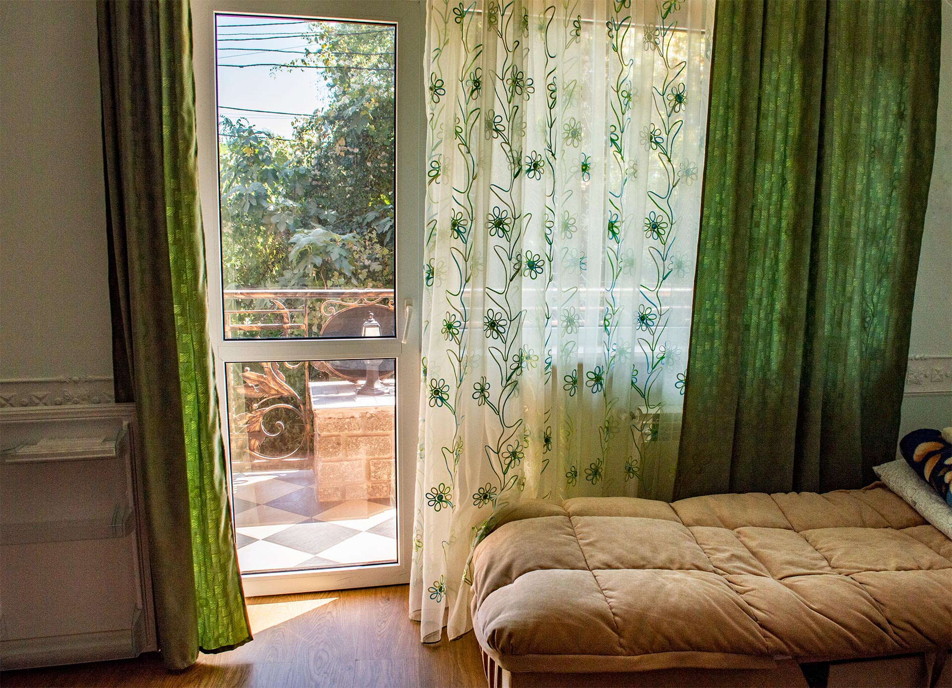 Трехместный номер с видом на море