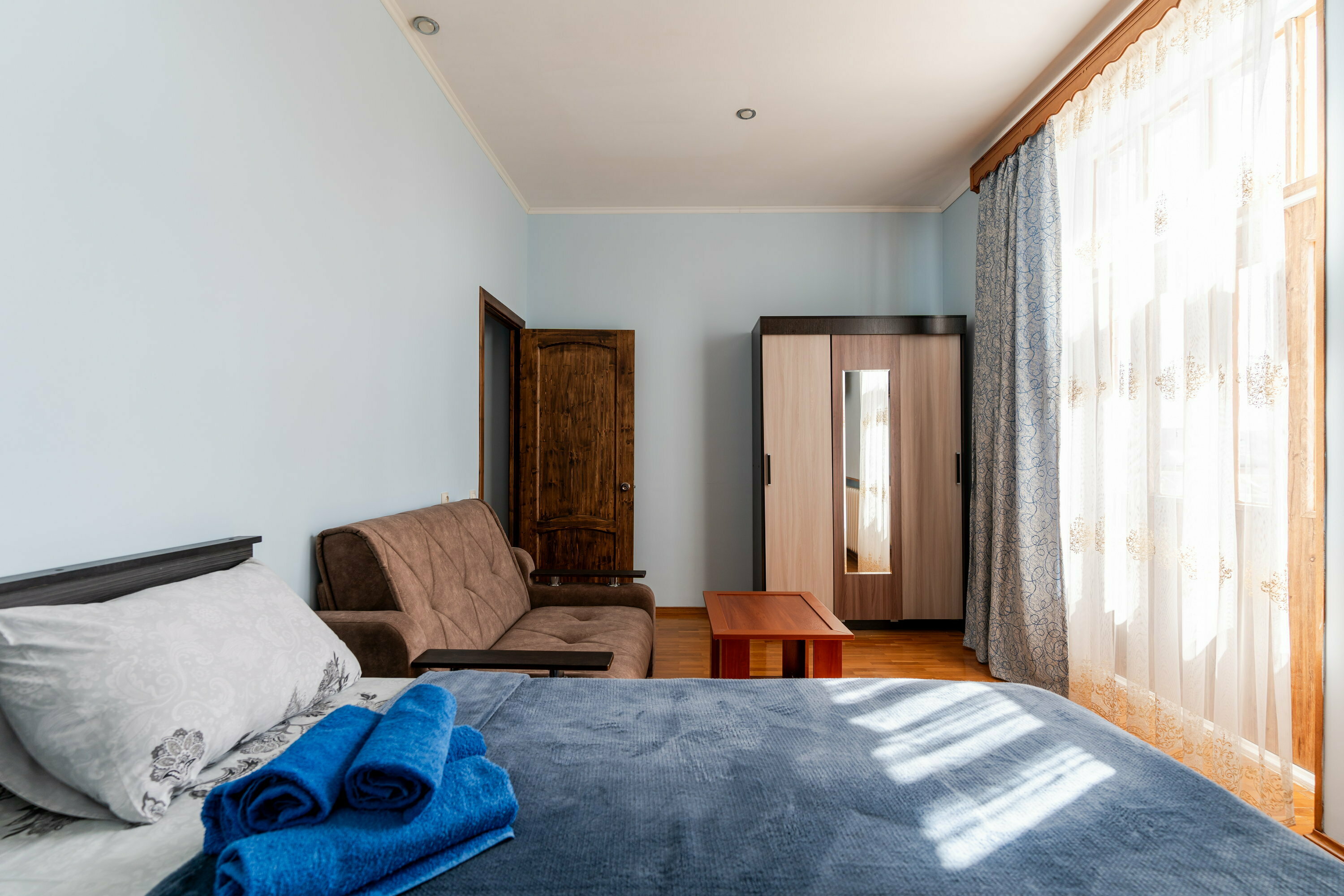 Семейный двухкомнатный с балконом