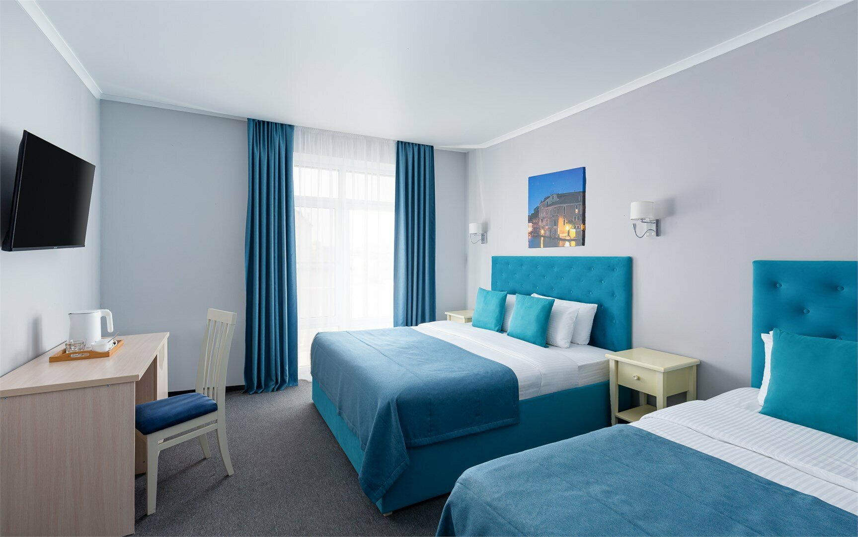 Standard  Triple  with balcony