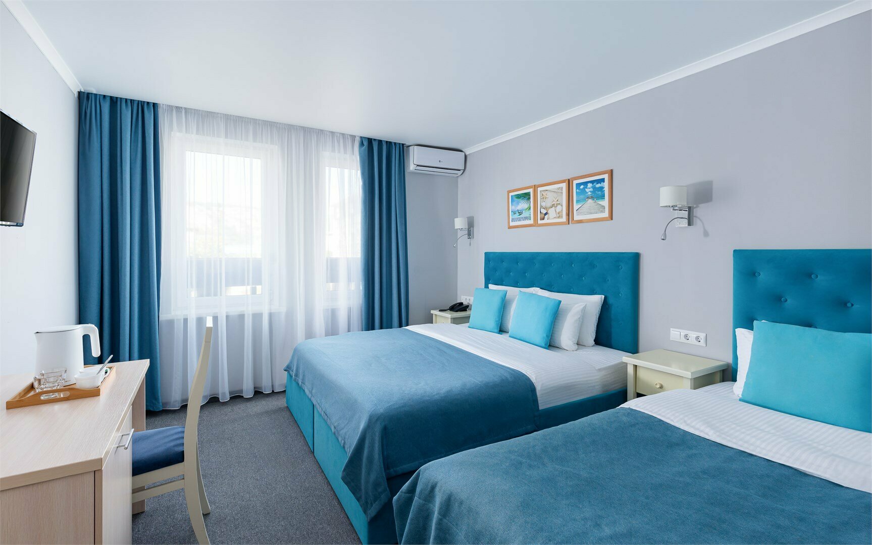 Standard  Triple  with balcony