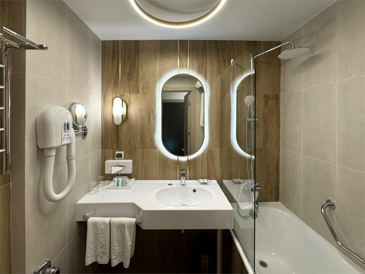 НОВИНКА! Привилегия двухместный с широкой кроватью