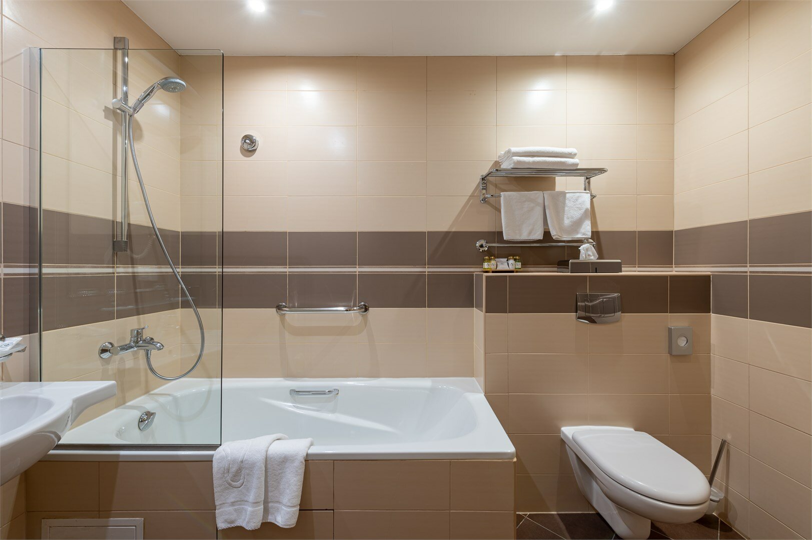 Стандарт с двуспальной кроватью