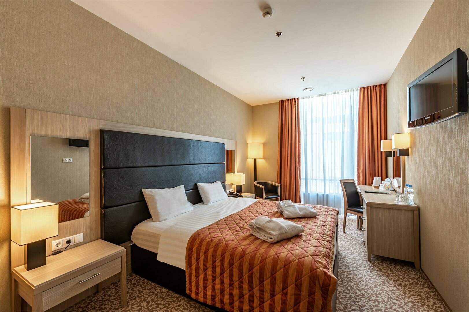 Стандарт с двуспальной кроватью