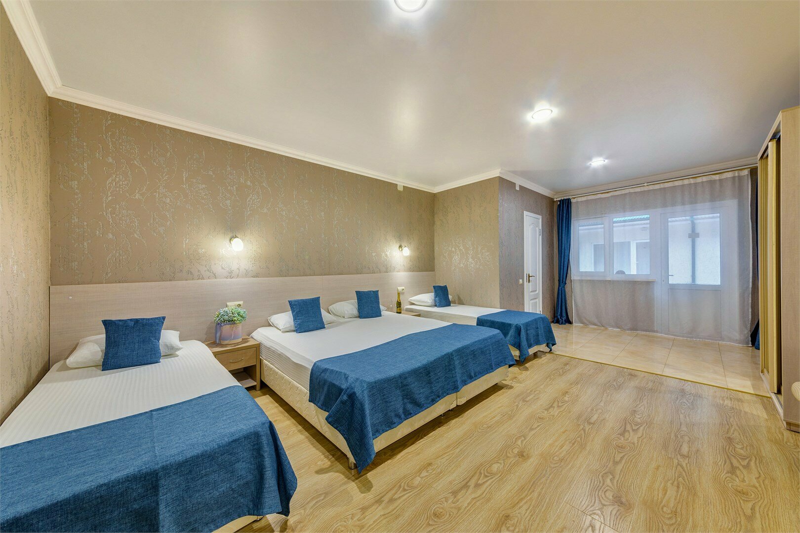 Стандарт четырехместный с террасой