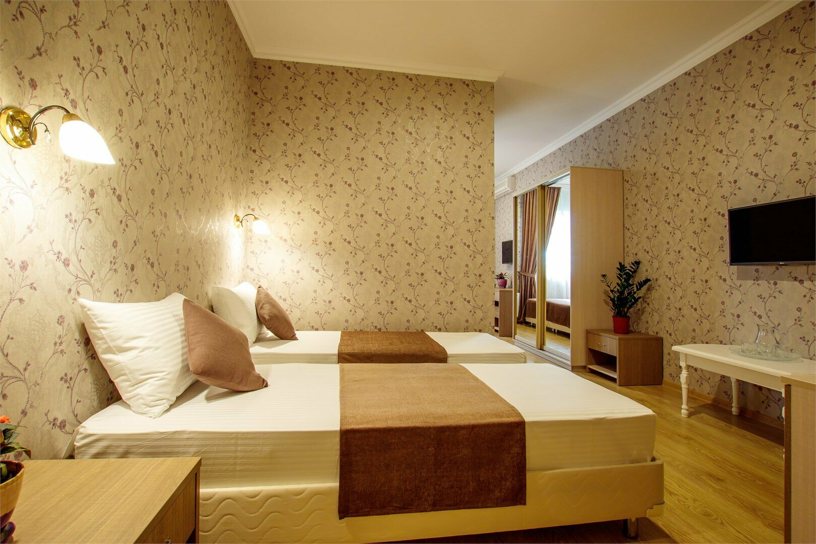 Стандарт четырехместный с террасой