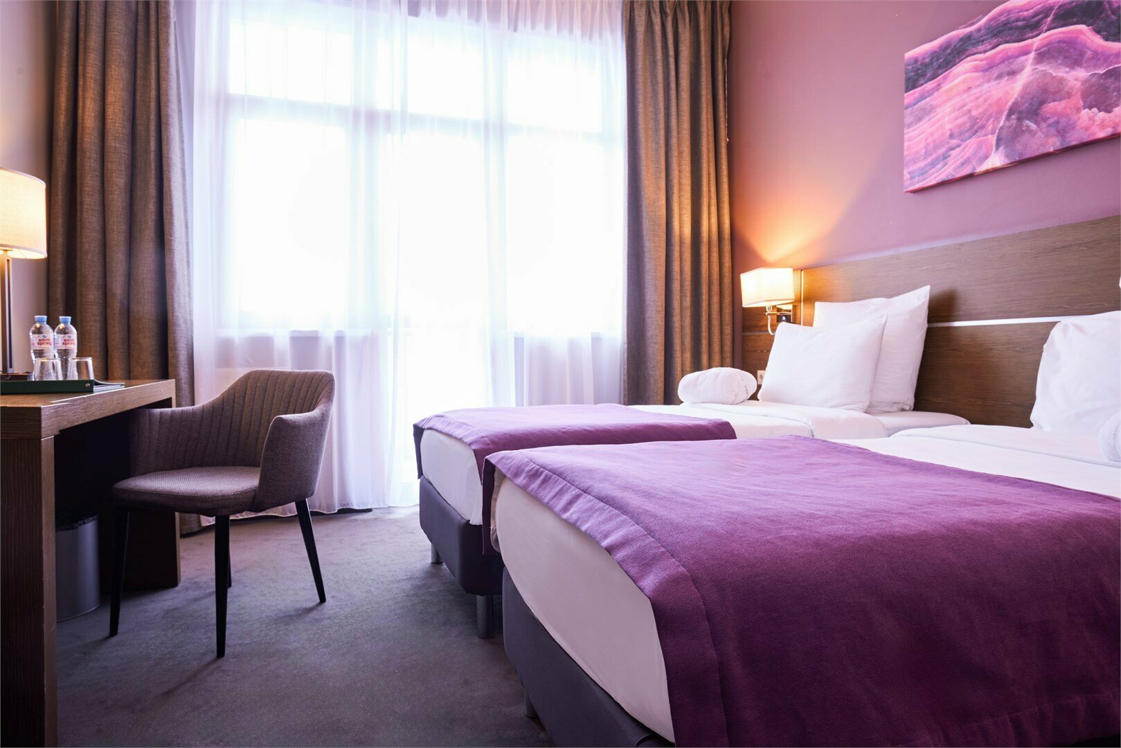 SUPERIOR с двумя раздельными кроватями и видом на Олимпийскую деревню (с балконом)