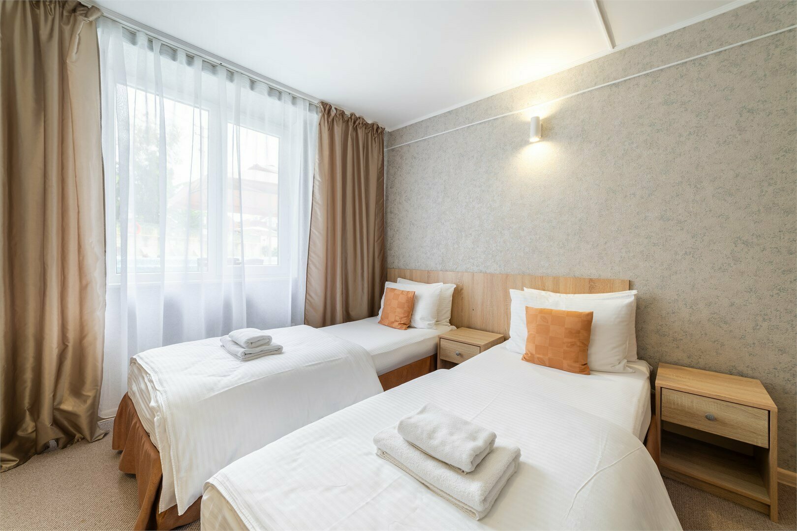 Двухместный стандарт (односпальные кровати)