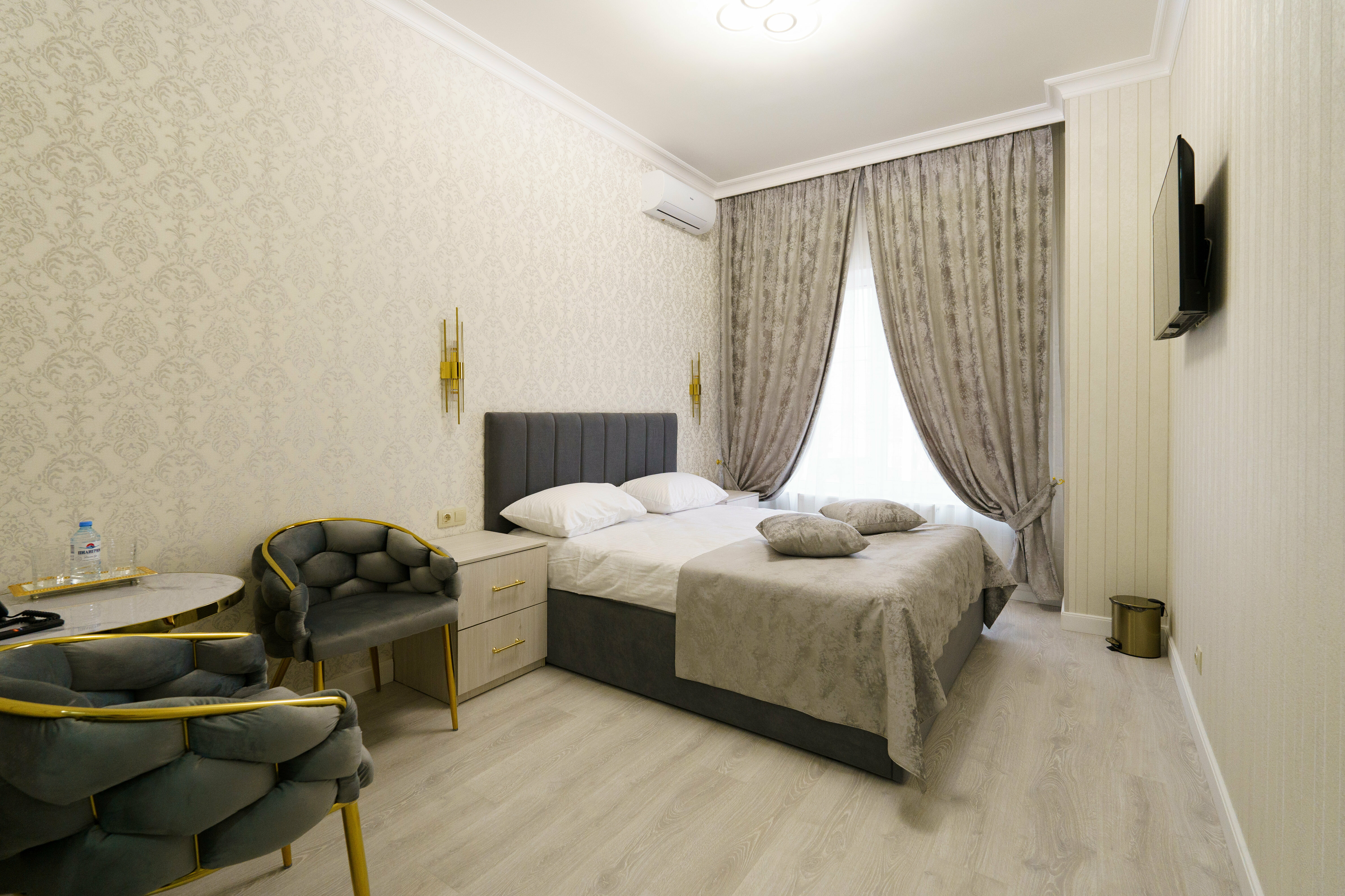 Номер Делюкс