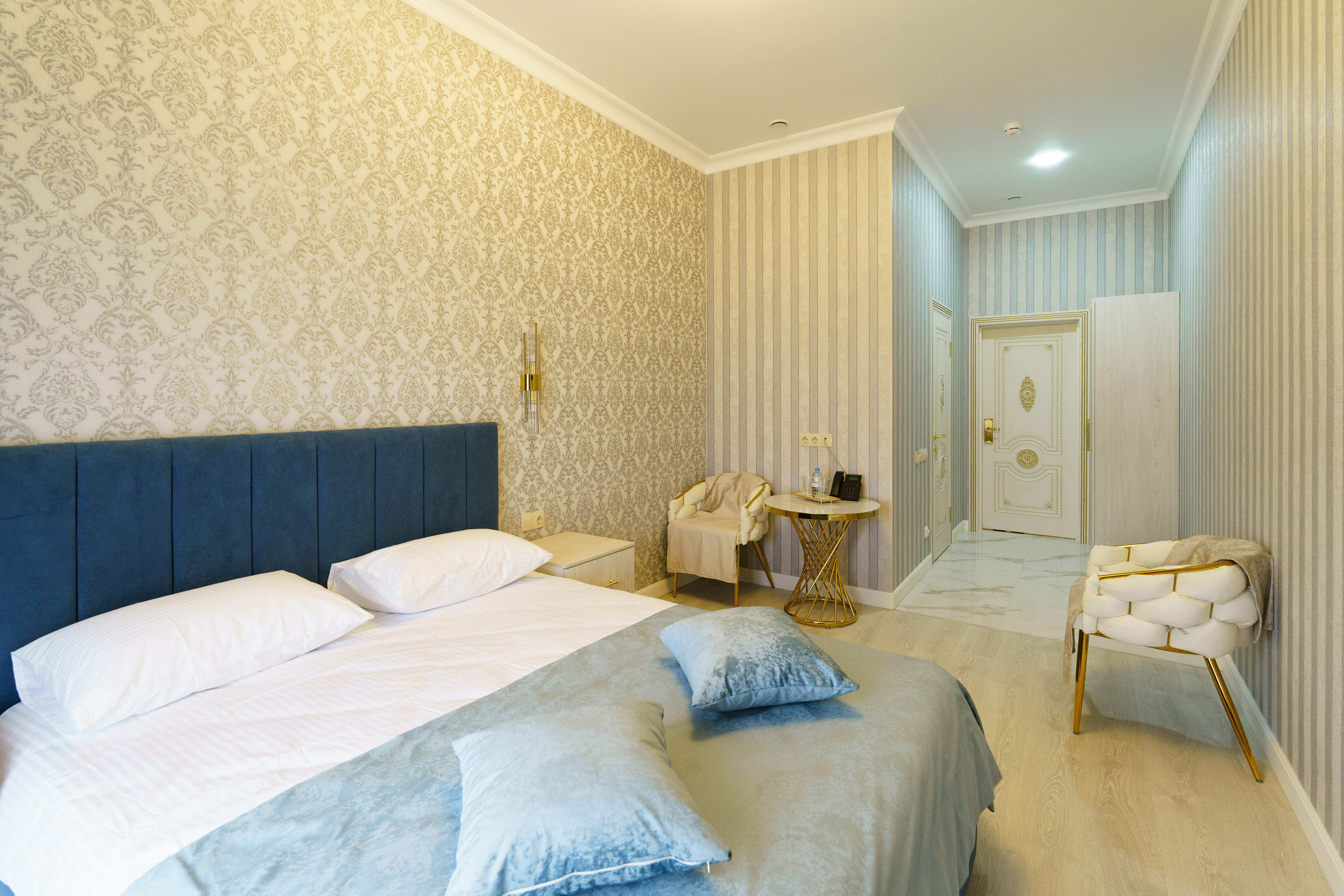 Номер Делюкс