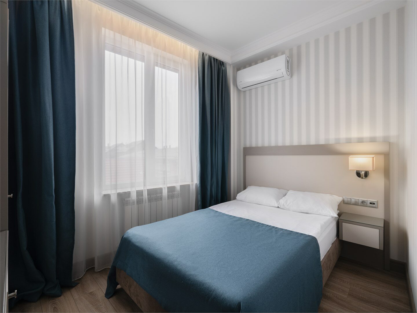 Стандарт с двуспальной кроватью