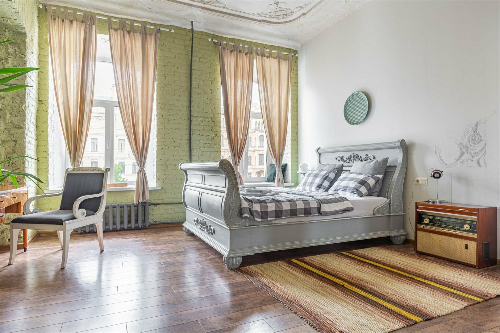 ЛЮКС с видом на реку