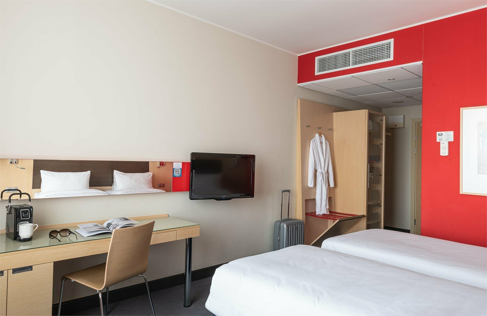 Джуниор с двумя кроватями