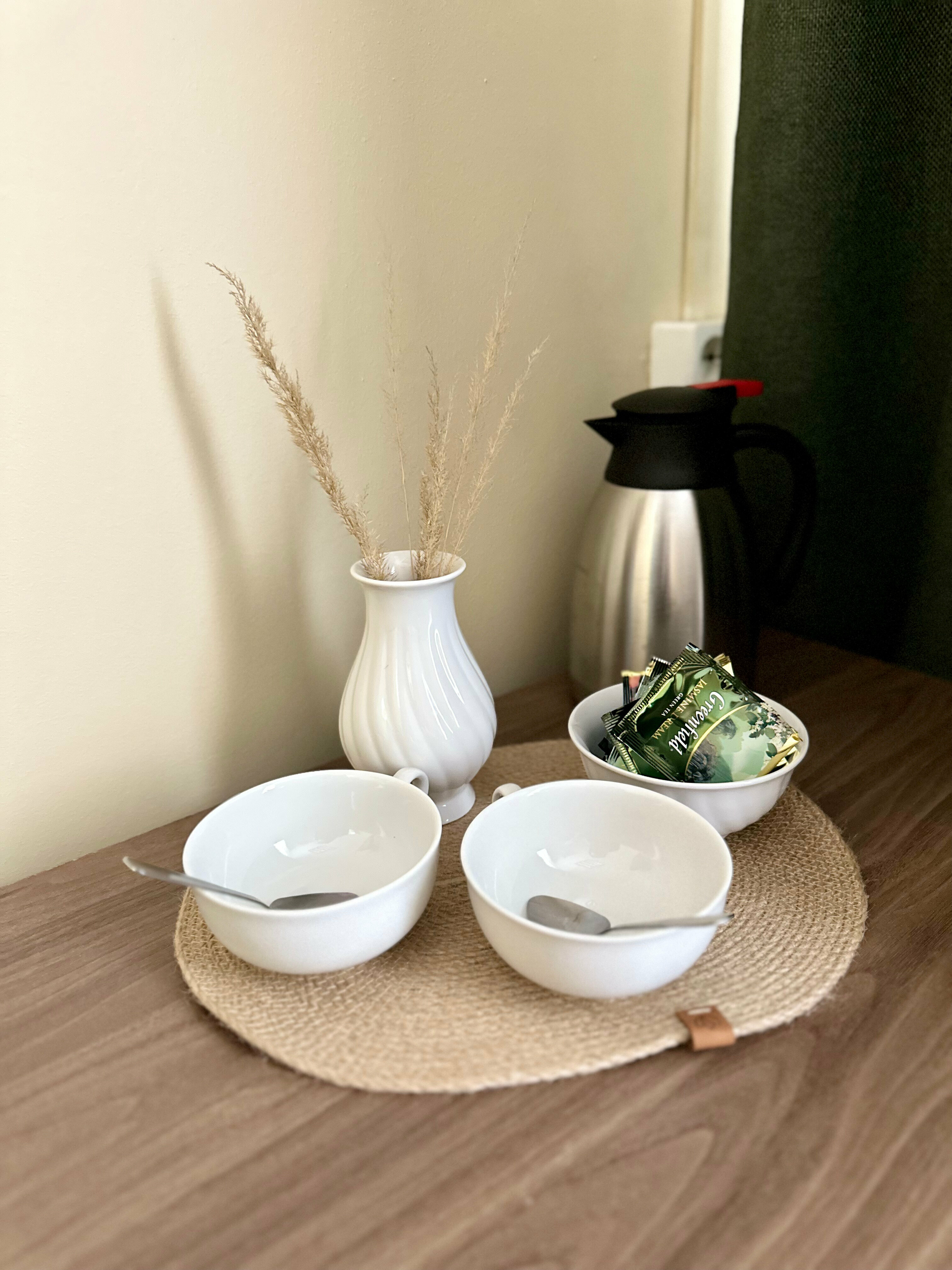 "Полулюкс " Двухместный номер с одной двухместной кроватью или двумя одноместными