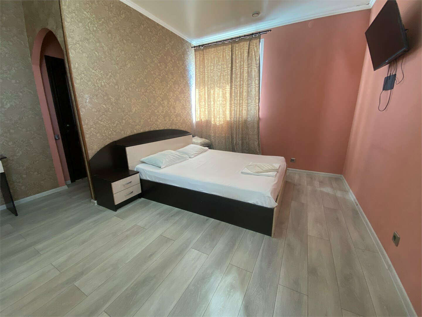 Стандартный двухместный  номер с балконом 1-й корпус